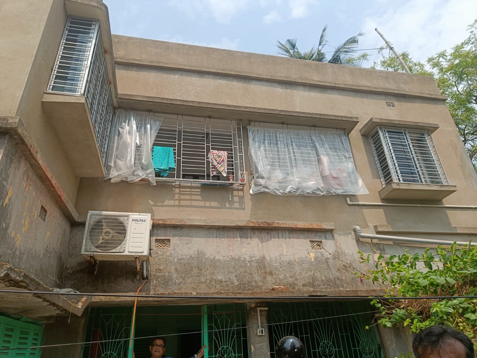 Individual House for Sale in Rakshit Para Road Mondirtala SARSUNA Behala Kolkata, Kolkata — photo 4