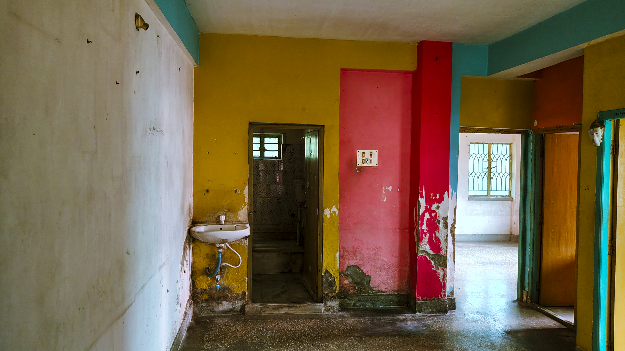 2 BHK Flat for Sale in Sushil Apartment, Rakhal Mukherjee Road Sarsuna Behala beside Sishu Kalyan School, Kolkata — photo 9