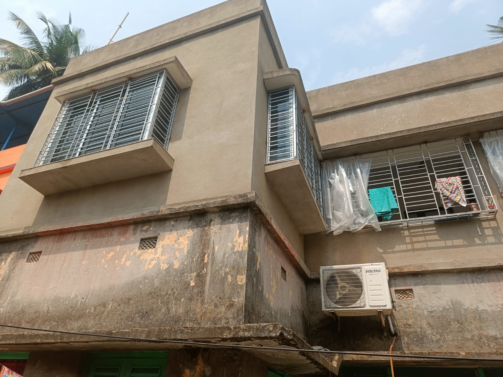 Individual House for Sale in Rakshit Para Road Mondirtala SARSUNA Behala Kolkata, Kolkata — photo 1