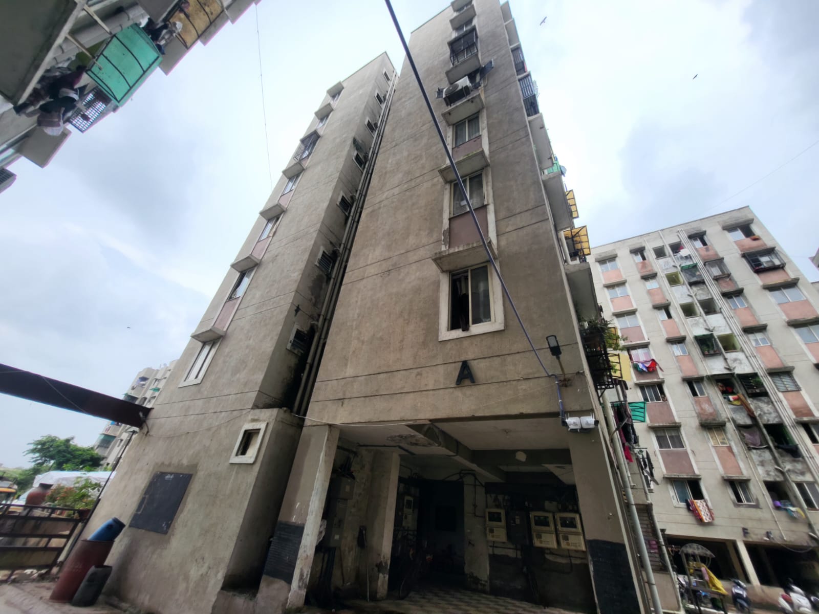 Flat for Sale in Ahmedabad — photo 1
