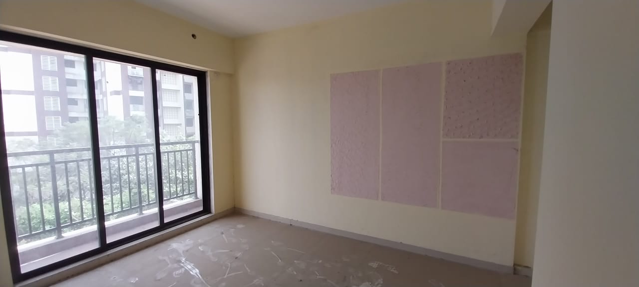 2 BHK Flat for Sale in Padle Gaon, Off. Kalyan Shilphata Road, Kalyan — photo 2