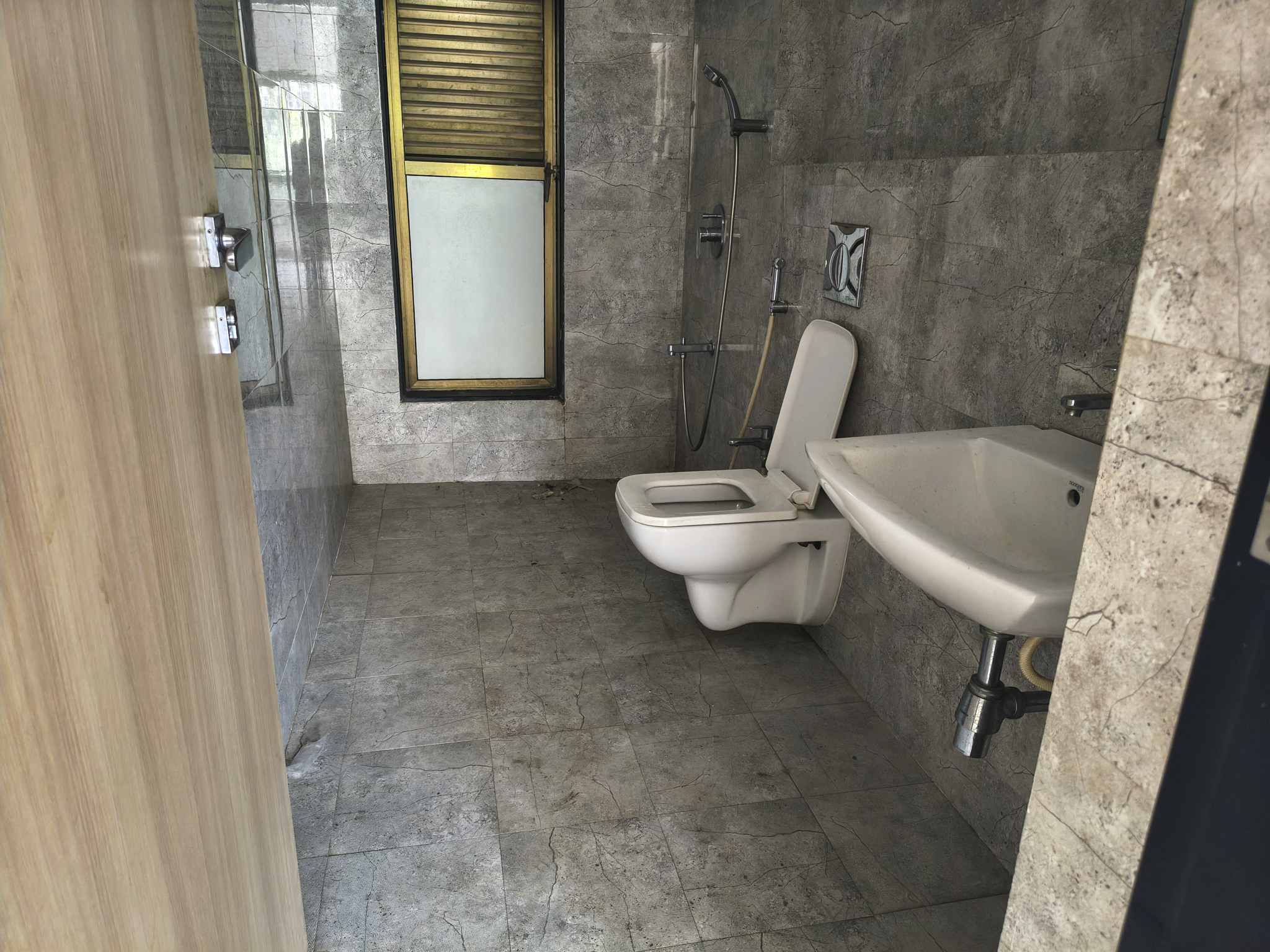Flat for Sale in Kanakia Building known as LEVELS, Malad, Mumbai — photo 2