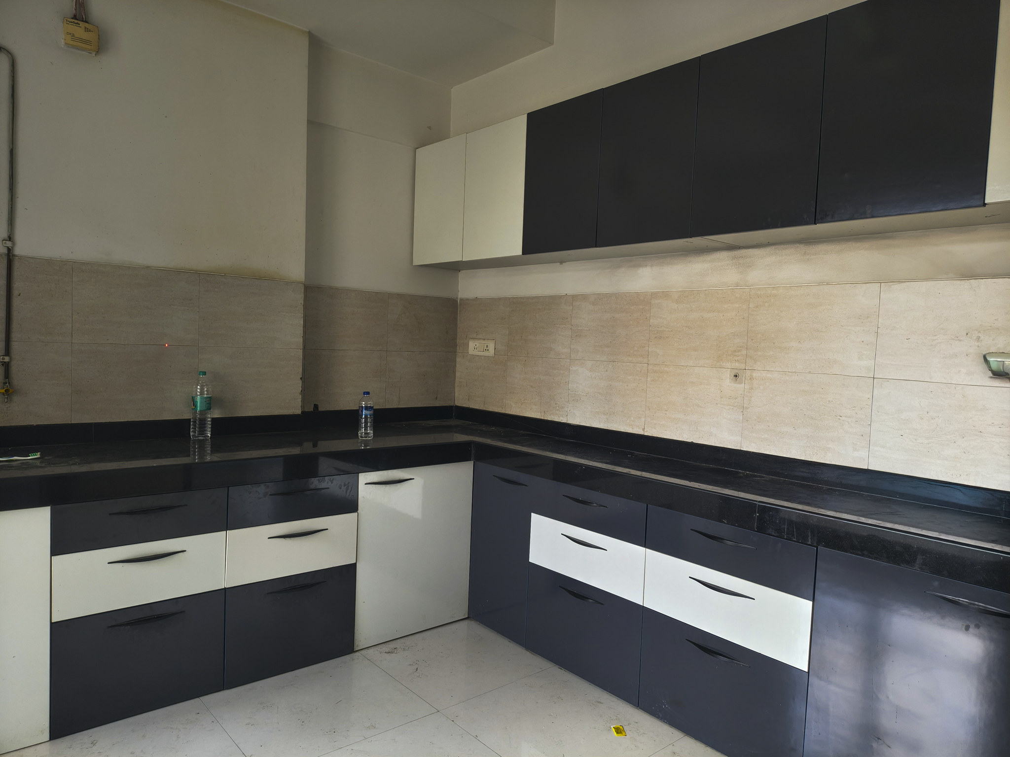 Flat for Sale in Kanakia Building known as LEVELS, Malad, Mumbai — photo 18
