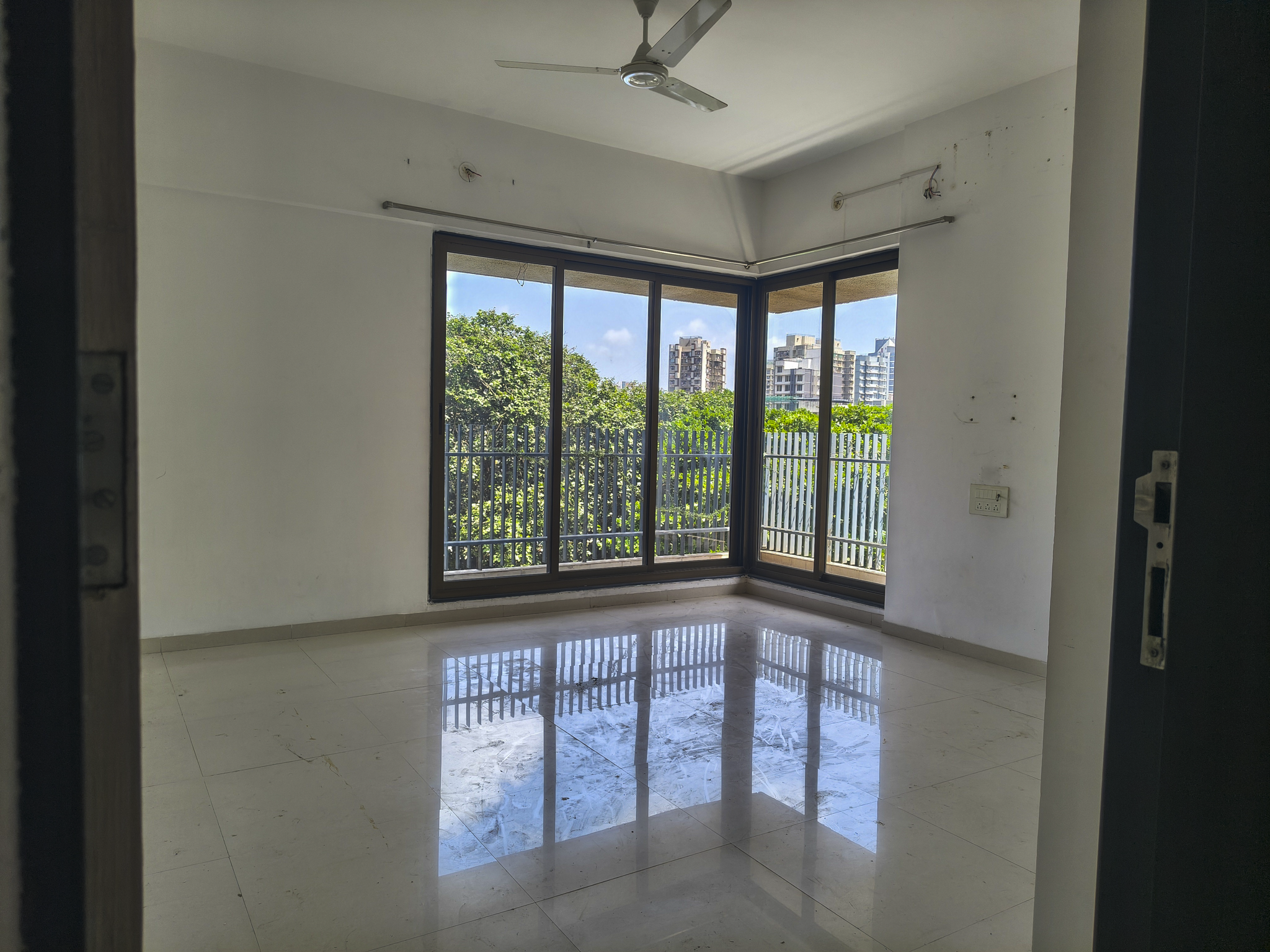 Flat for Sale in Kanakia Building known as LEVELS, Malad, Mumbai — photo 7