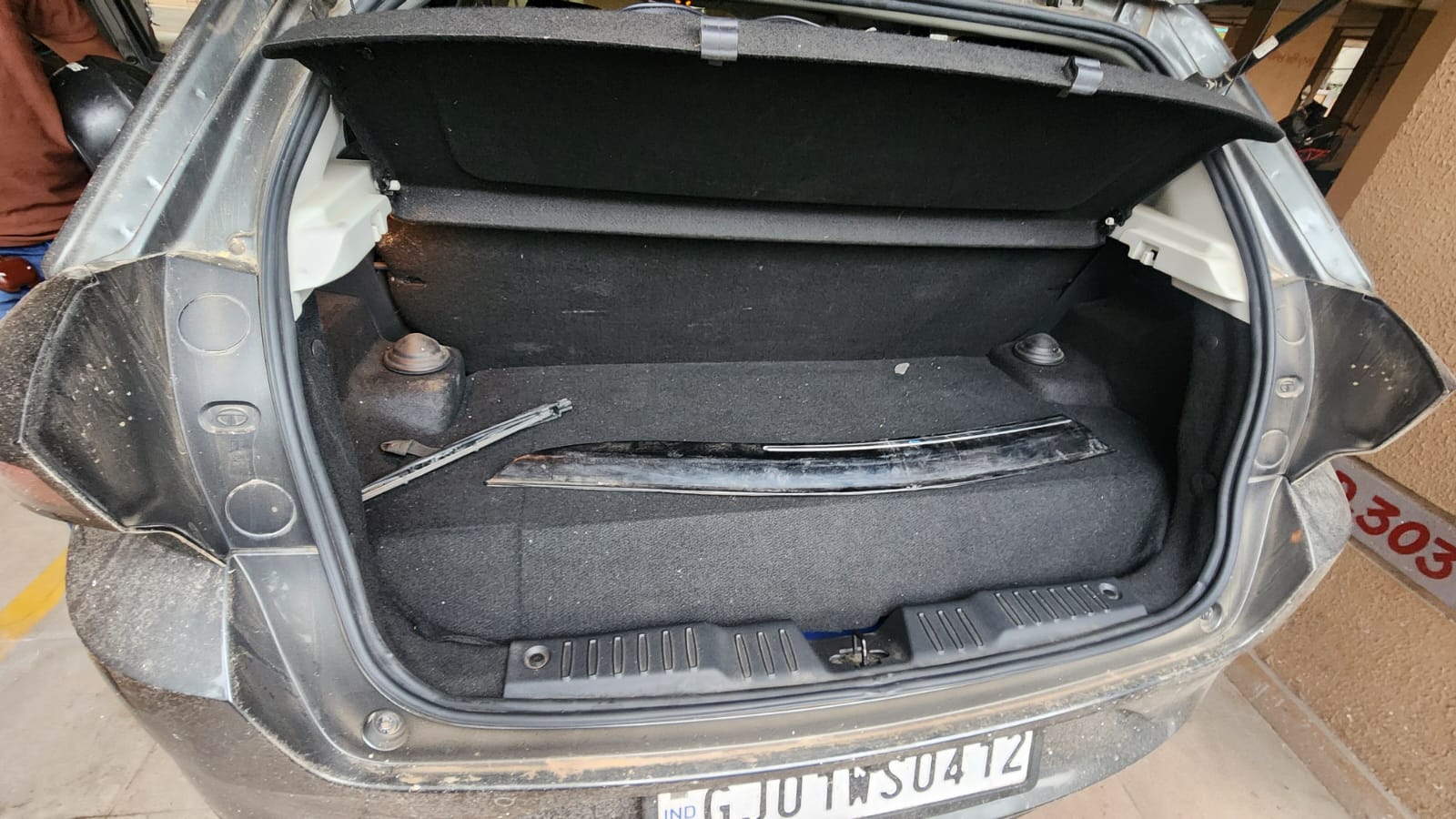 VEHICLE for Sale in MAKARBA, Ahmedabad — photo 2