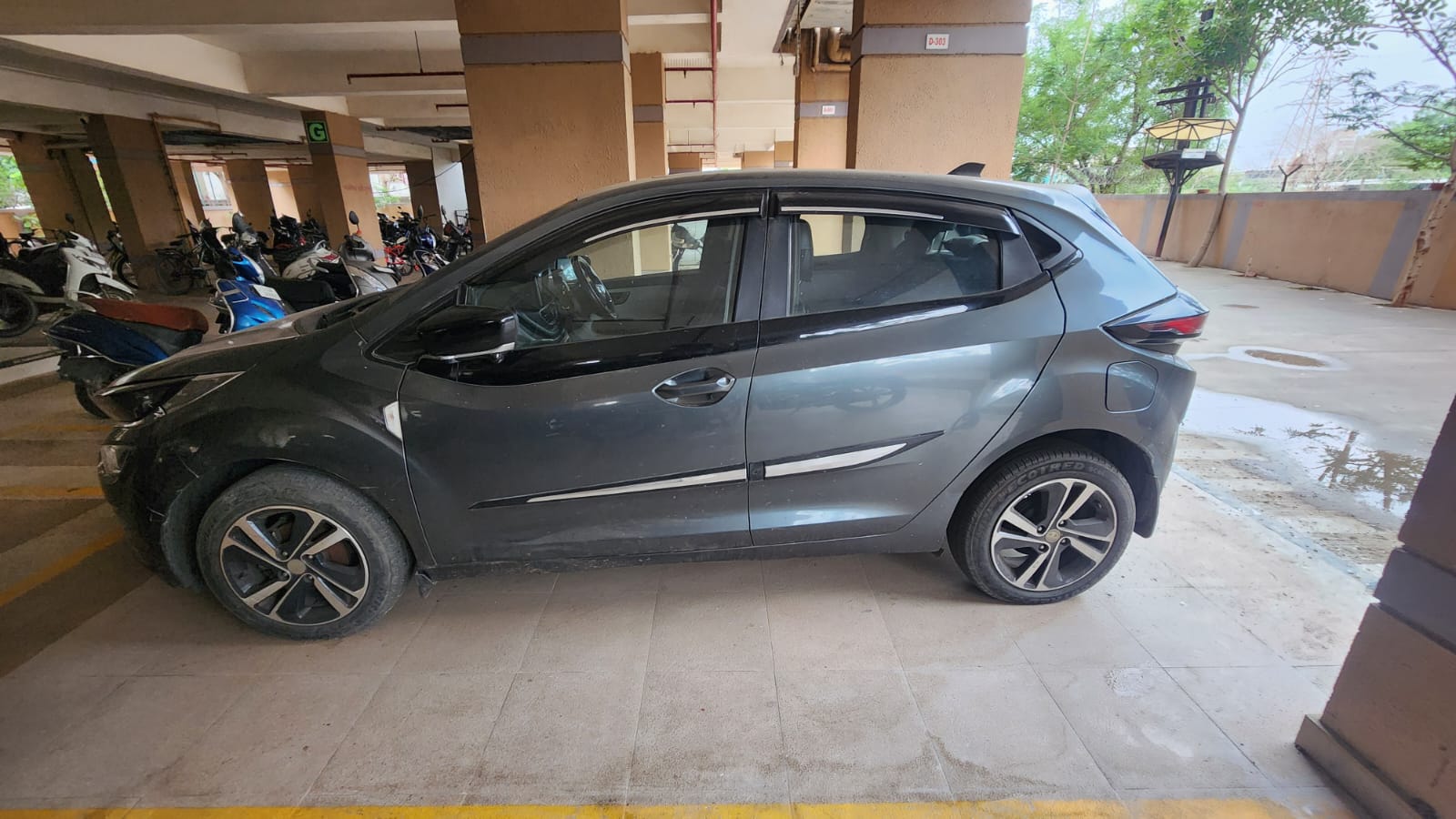 VEHICLE for Sale in MAKARBA, Ahmedabad — photo 3