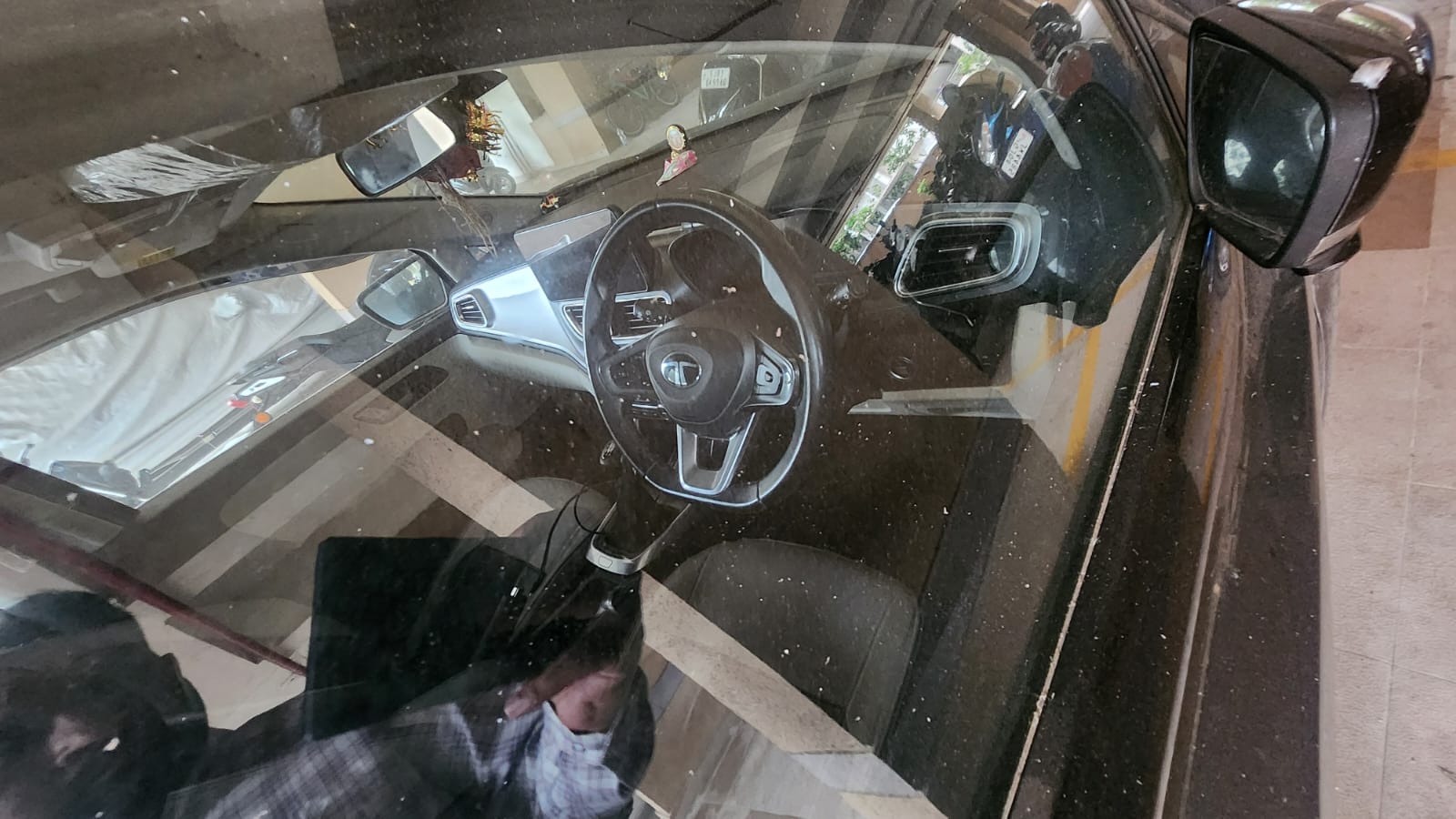 VEHICLE for Sale in MAKARBA, Ahmedabad — photo 4