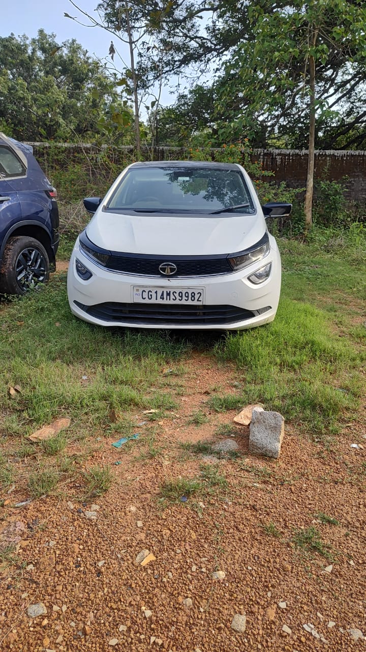INDIVIDUAL CAR TATA ALTROZ XZ +05 1.2 P CGH 14 MS 9982 for Sale in Kunkuri — photo 1
