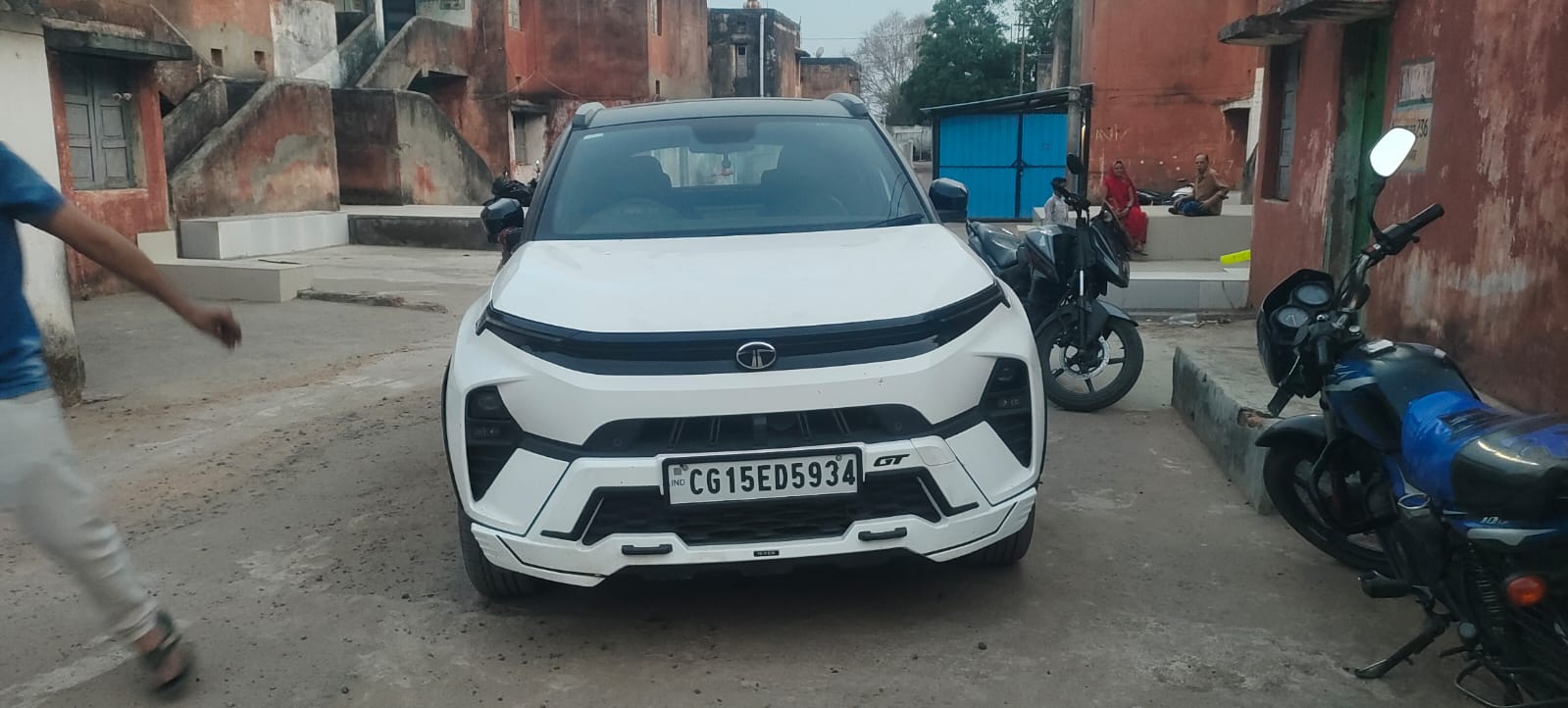 INDIVIDUAL CAR for Sale in MANENDRAGARH YARD, Jhagrakhand — photo 1