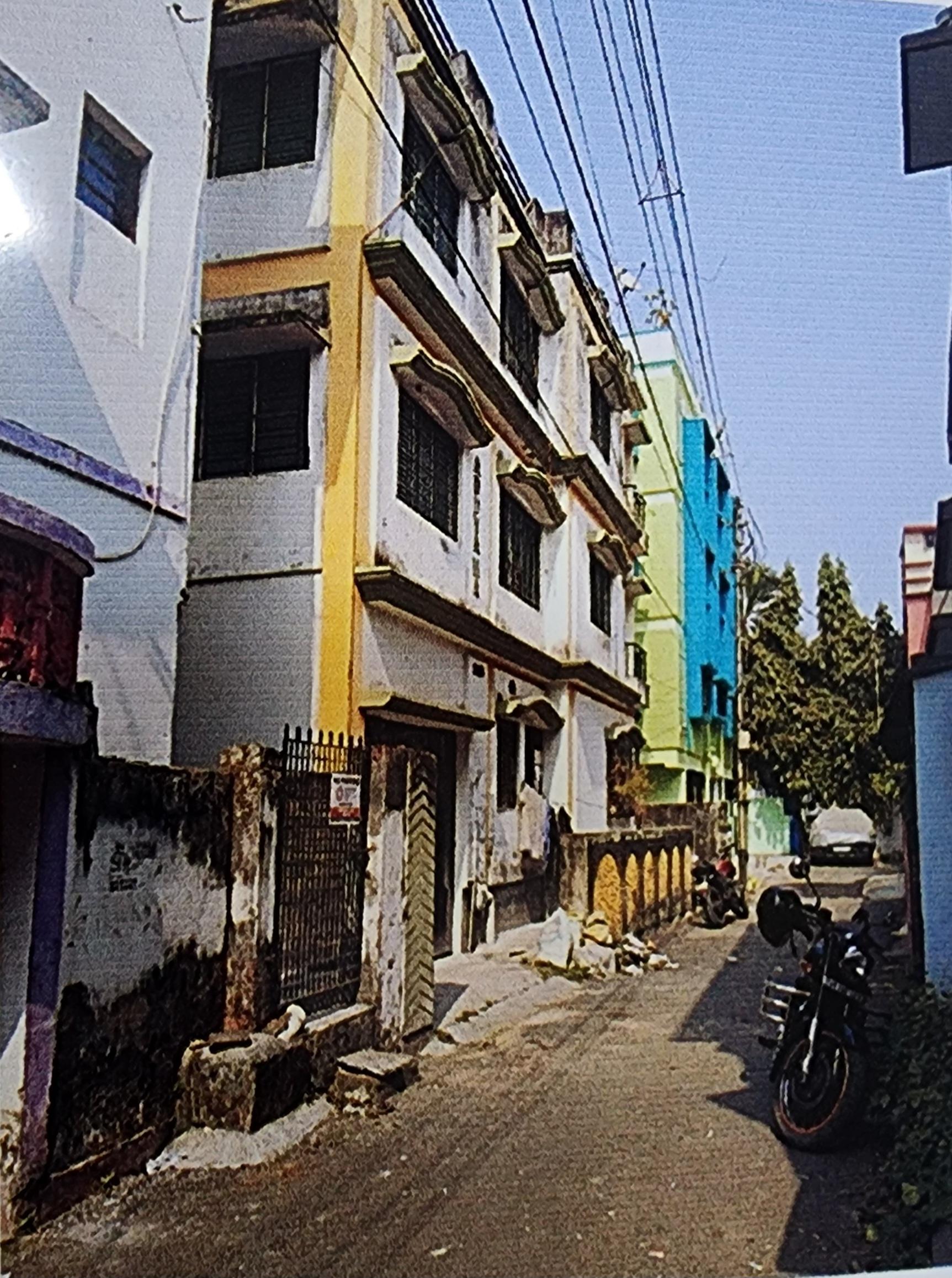 Flat for Sale in Kolkata — photo 1