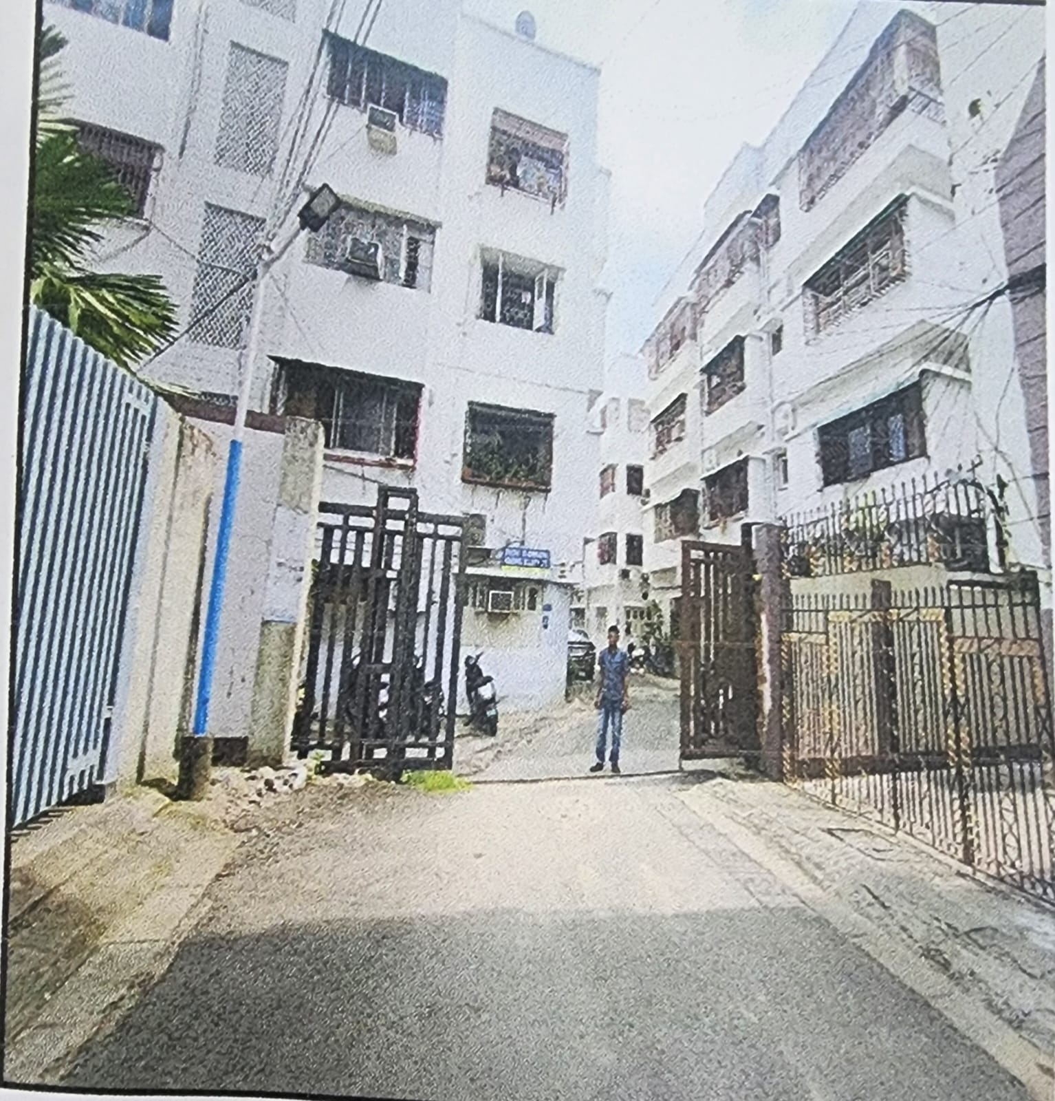Flat for Sale in Kolkata — photo 1