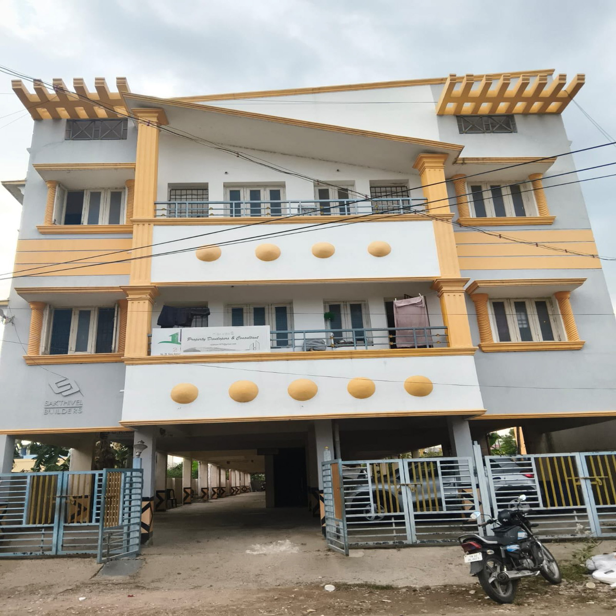 2 BHK Flat for Sale in SAKTHIVEL BUILDERS, CKAYIRAMBEDU CHENNAI, Maraimalai Nagar — photo 1