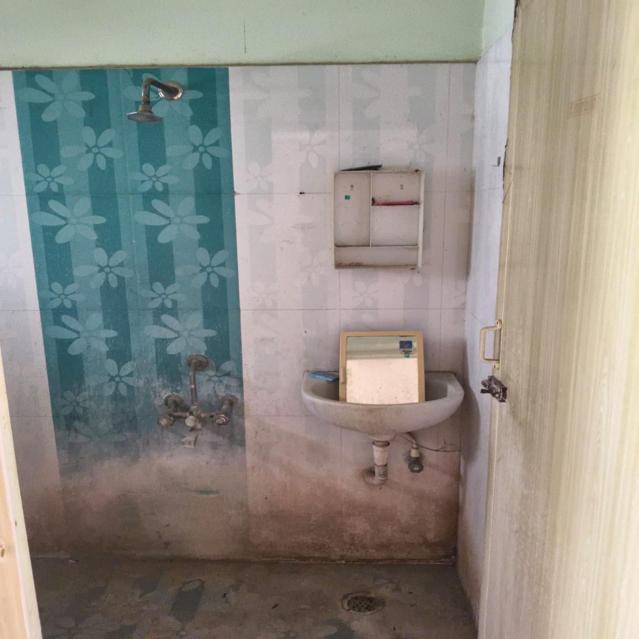 2 BHK Flat for Sale in SAKTHIVEL BUILDERS, CKAYIRAMBEDU CHENNAI, Maraimalai Nagar — photo 12