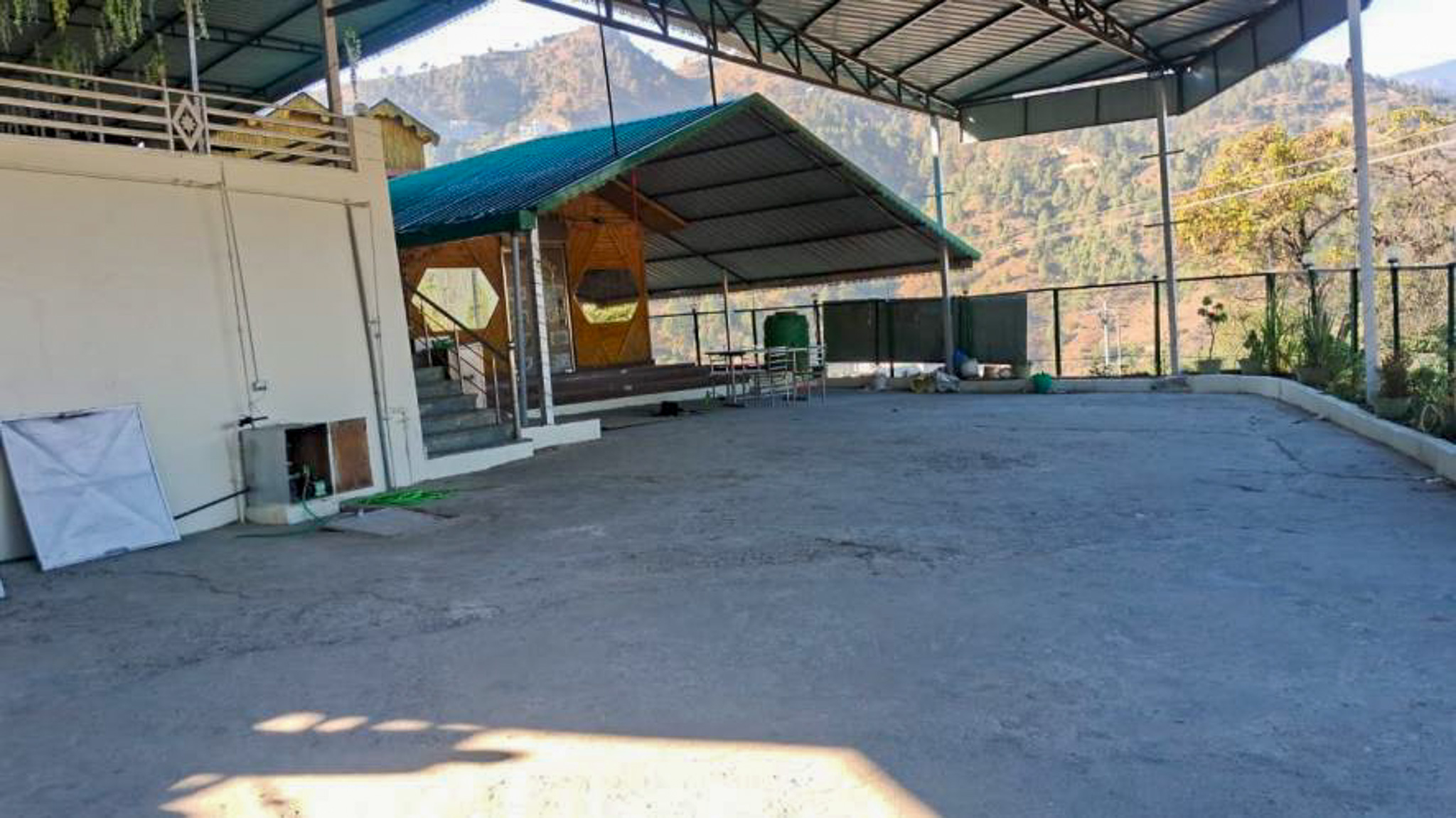 Hotel for Sale in Friends Club Resort, Dharasu Marg chamba, Chamba — photo 3