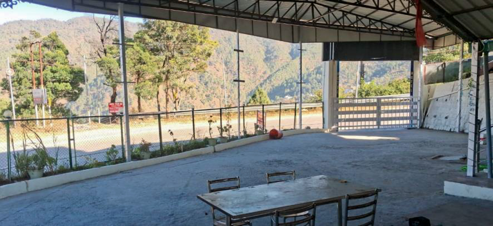 Hotel for Sale in Friends Club Resort, Dharasu Marg chamba, Chamba — photo 4