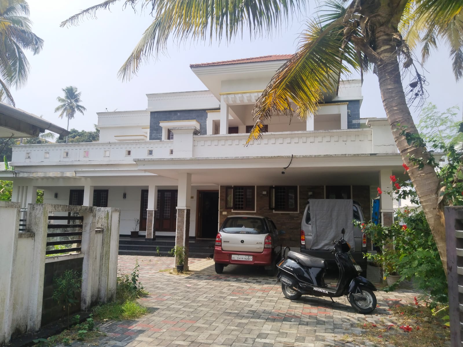 Individual House for Sale in PARAVUR, OPPOSITE TO EZHIKKARA POST OFFICE, Kedamangalam — photo 1