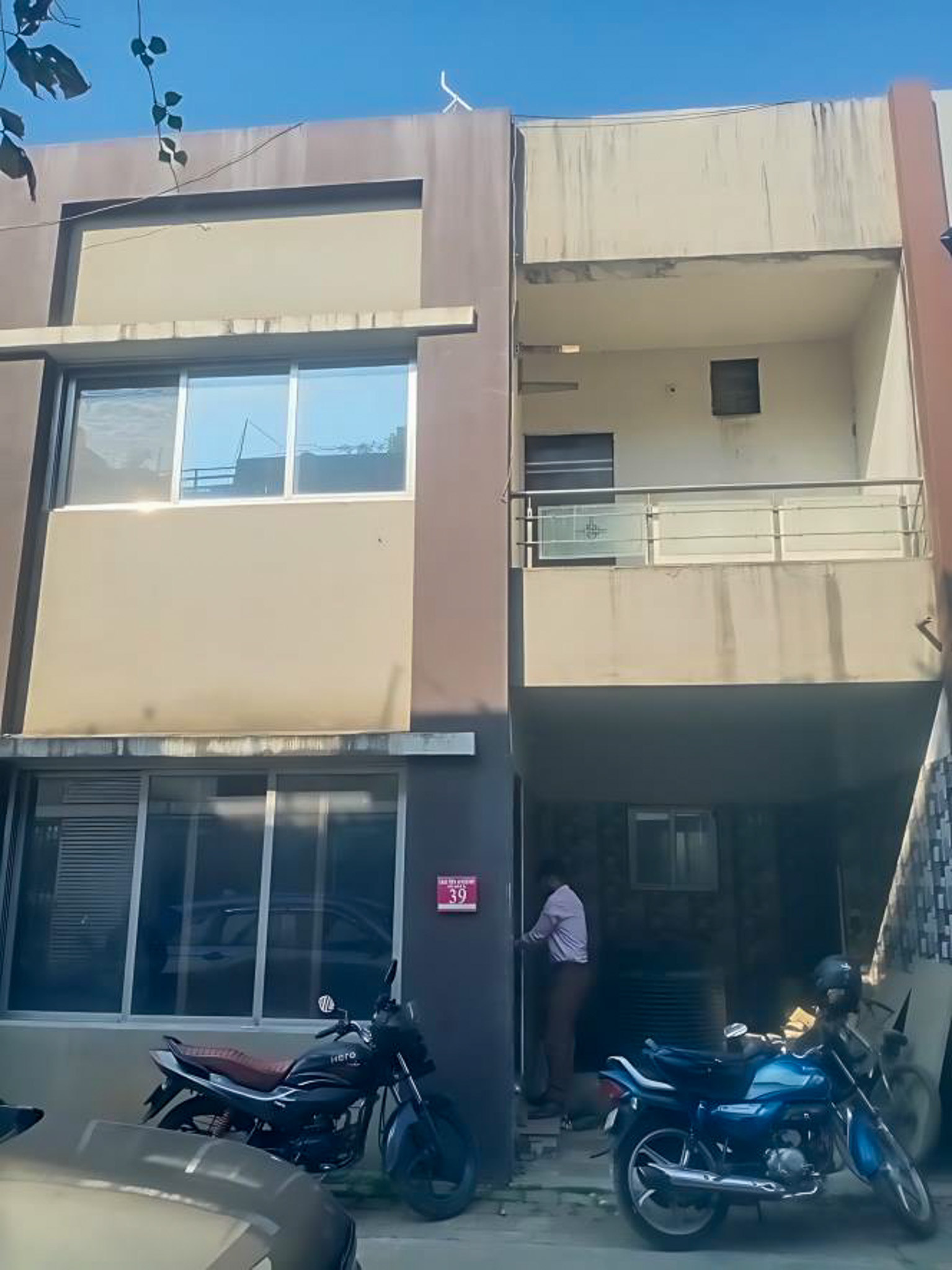 Individual House for Sale in Vapi, Balitha — photo 1