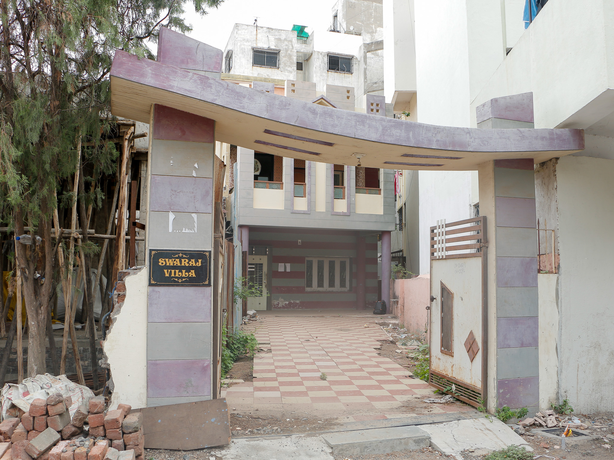 Bungalow for Sale in Oswal Colony Opp Jain Deraser, Jamnagar — photo 1