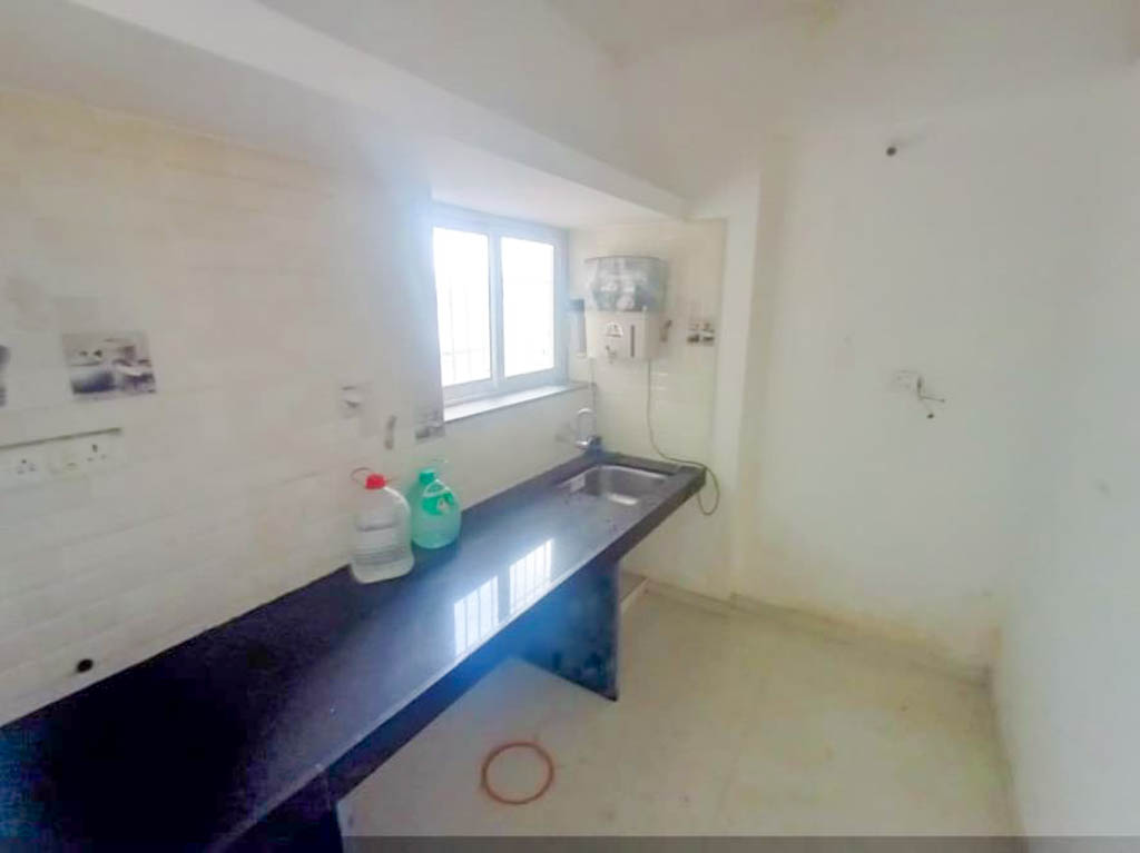 Flat for Sale in MANGALWAR PETH PUNE, Pune — photo 7