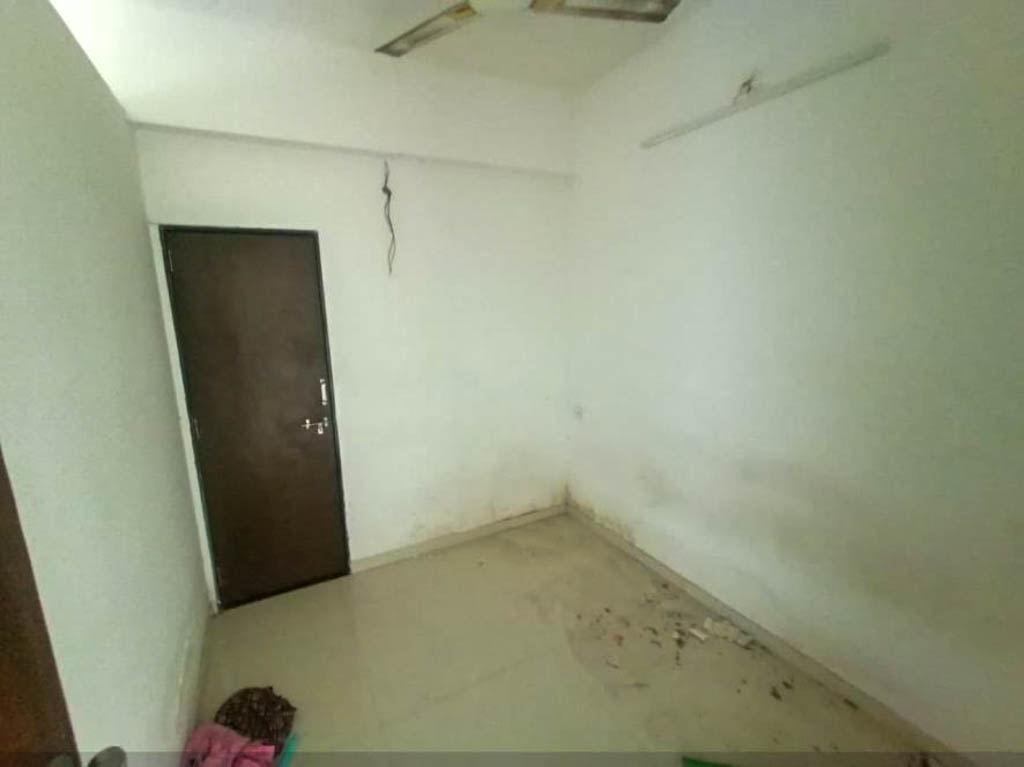 Flat for Sale in MANGALWAR PETH PUNE, Pune — photo 5