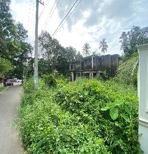Individual House for Sale in Amballoor — photo 1