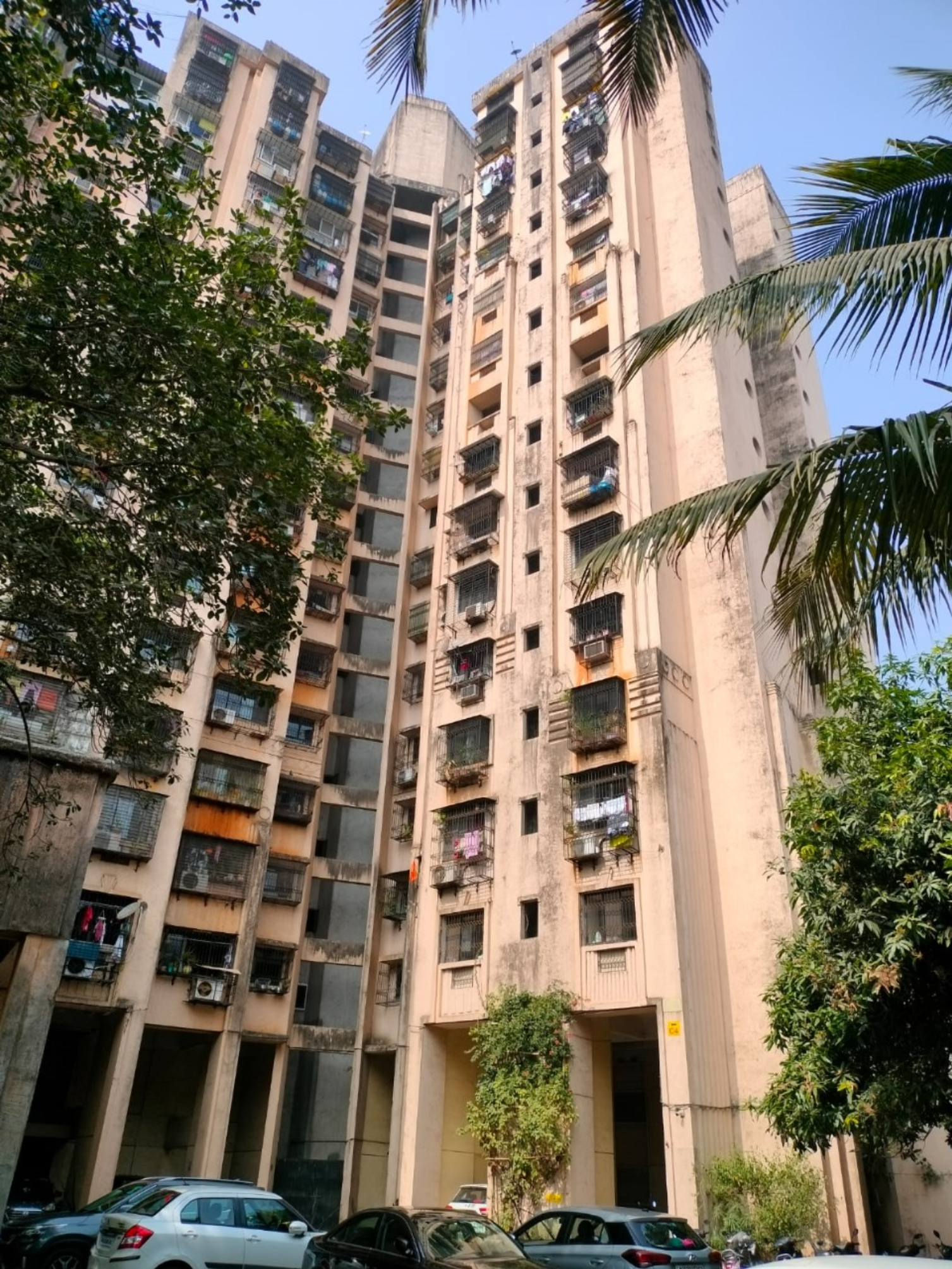 2 BHK Flat for Sale in Mulund West, Mumbai — photo 2