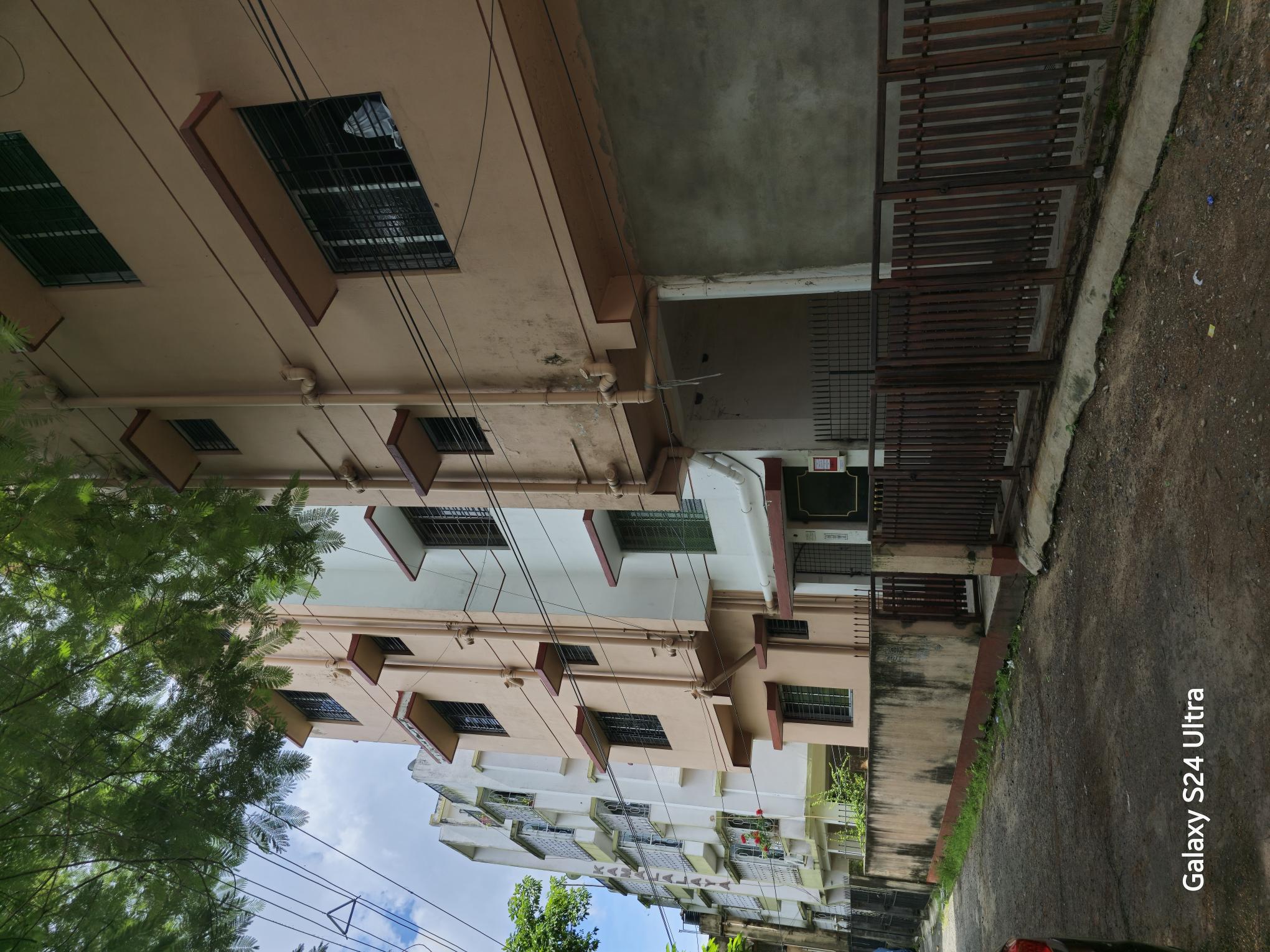 2 BHK Flat for Sale in Brojomoni Debya Road, Kolkata — photo 3