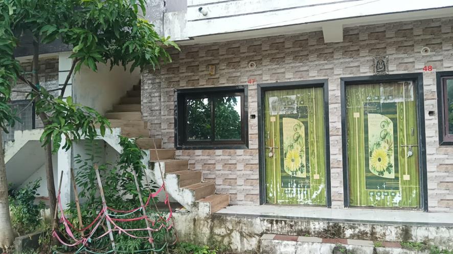 Individual House for Sale in Palsana, Baben — photo 1