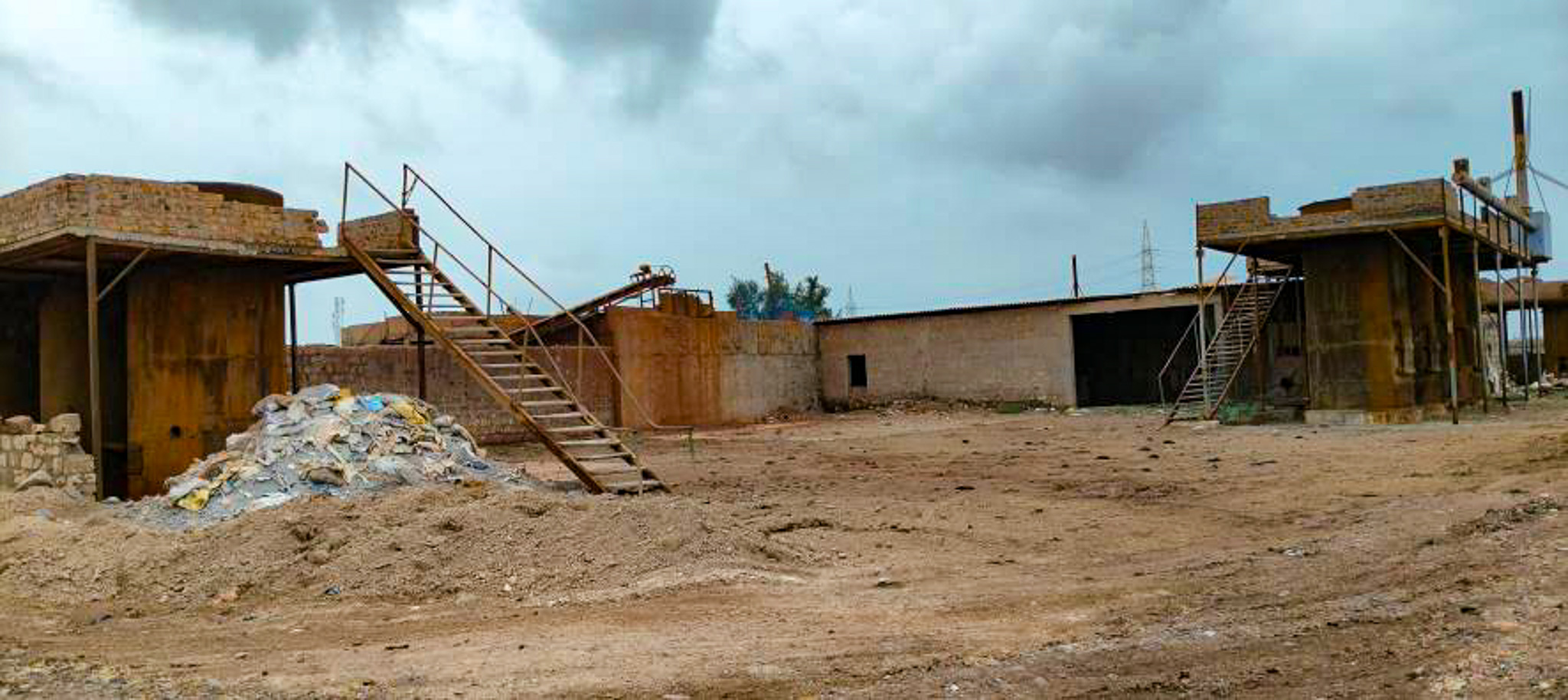 Industrial Plot with Factory Building for sale in Semi Urban Bhatiya — photo 1