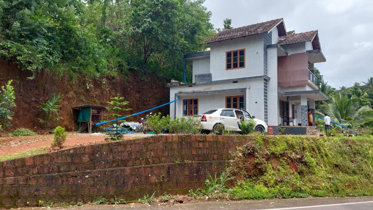 Individual House for sale in Kanhangad
