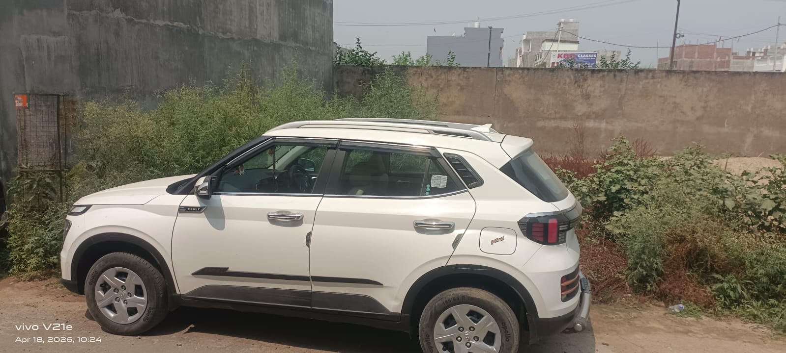 HUNDAI VENUE CAR RC NO.UP54AS4750 IN NAME OF RISHU VERMA for sale in Gorakhpur — photo 2