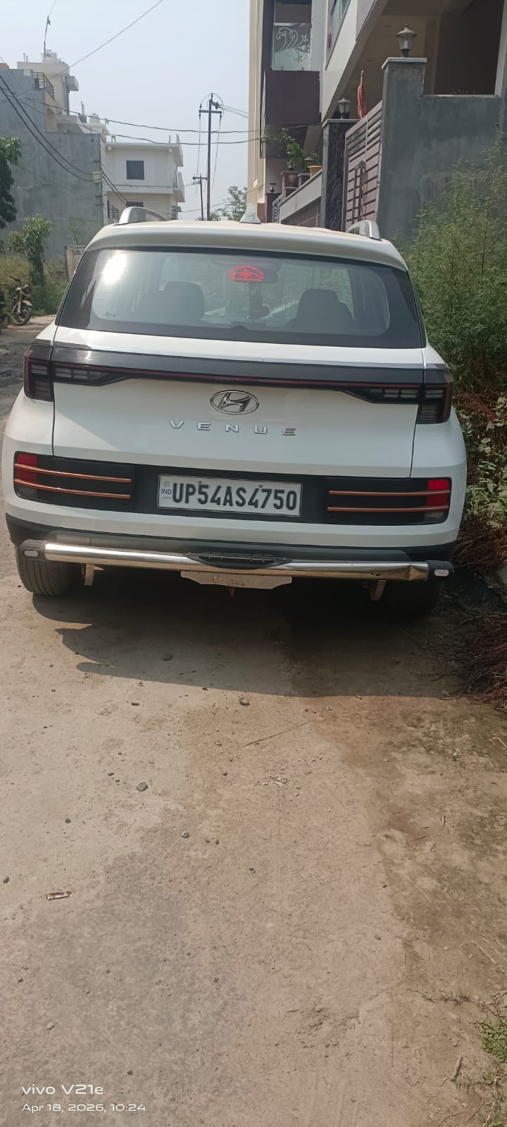 HUNDAI VENUE CAR RC NO.UP54AS4750 IN NAME OF RISHU VERMA for sale in Gorakhpur — photo 3