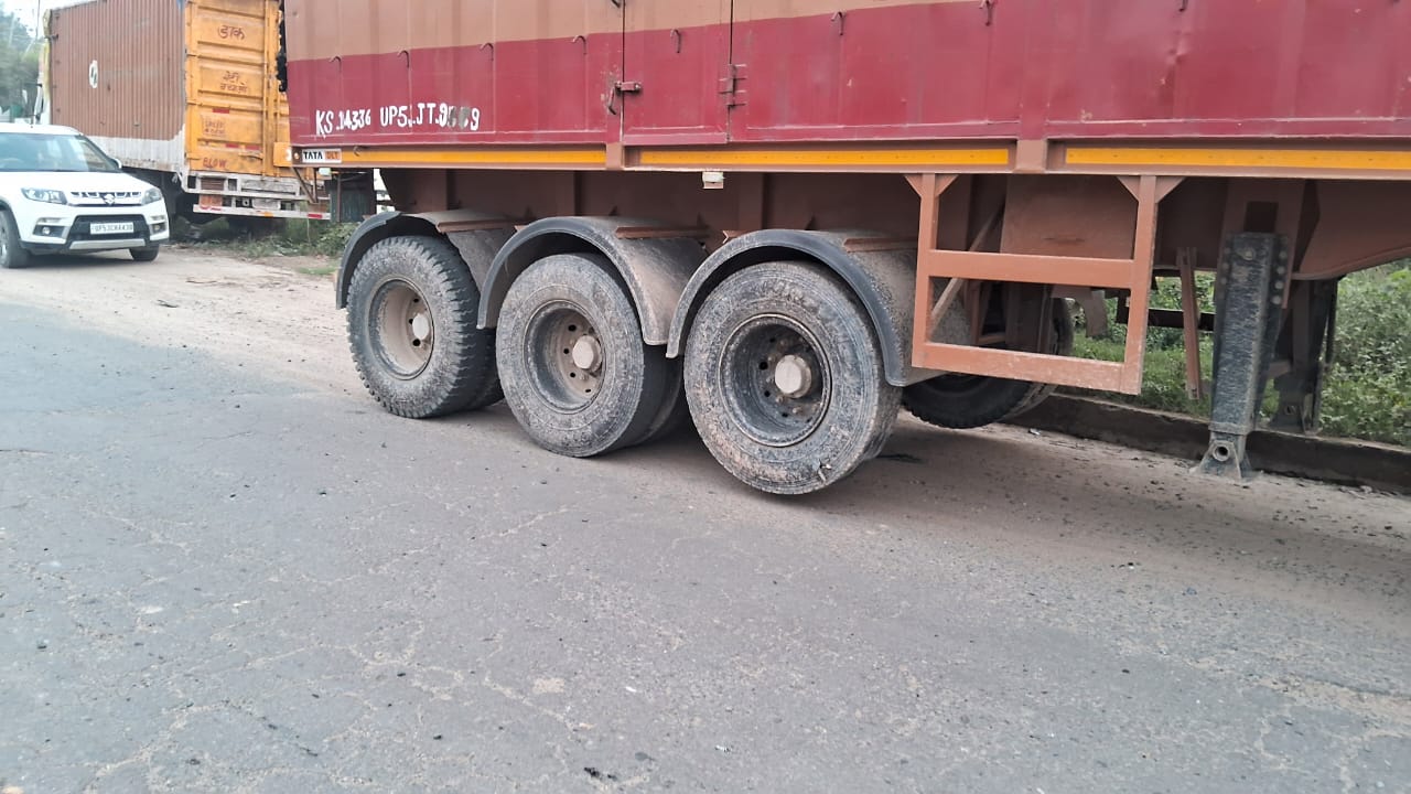 TRUCK for sale in Sant Kabir Nagar Khalilabad — photo 2