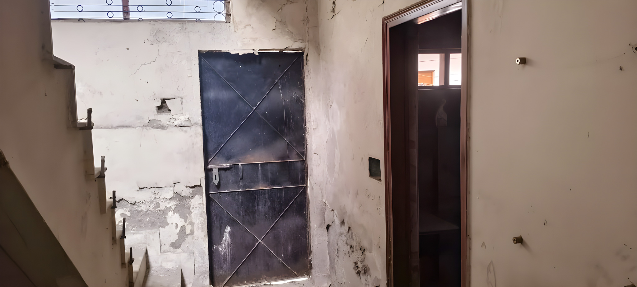 904 square feet Individual House for sale in New Delhi — photo 2