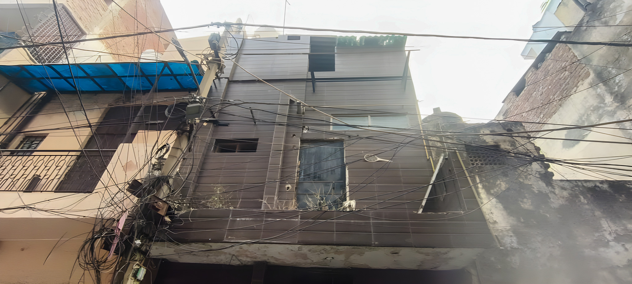 904 square feet Individual House for sale in New Delhi — photo 16