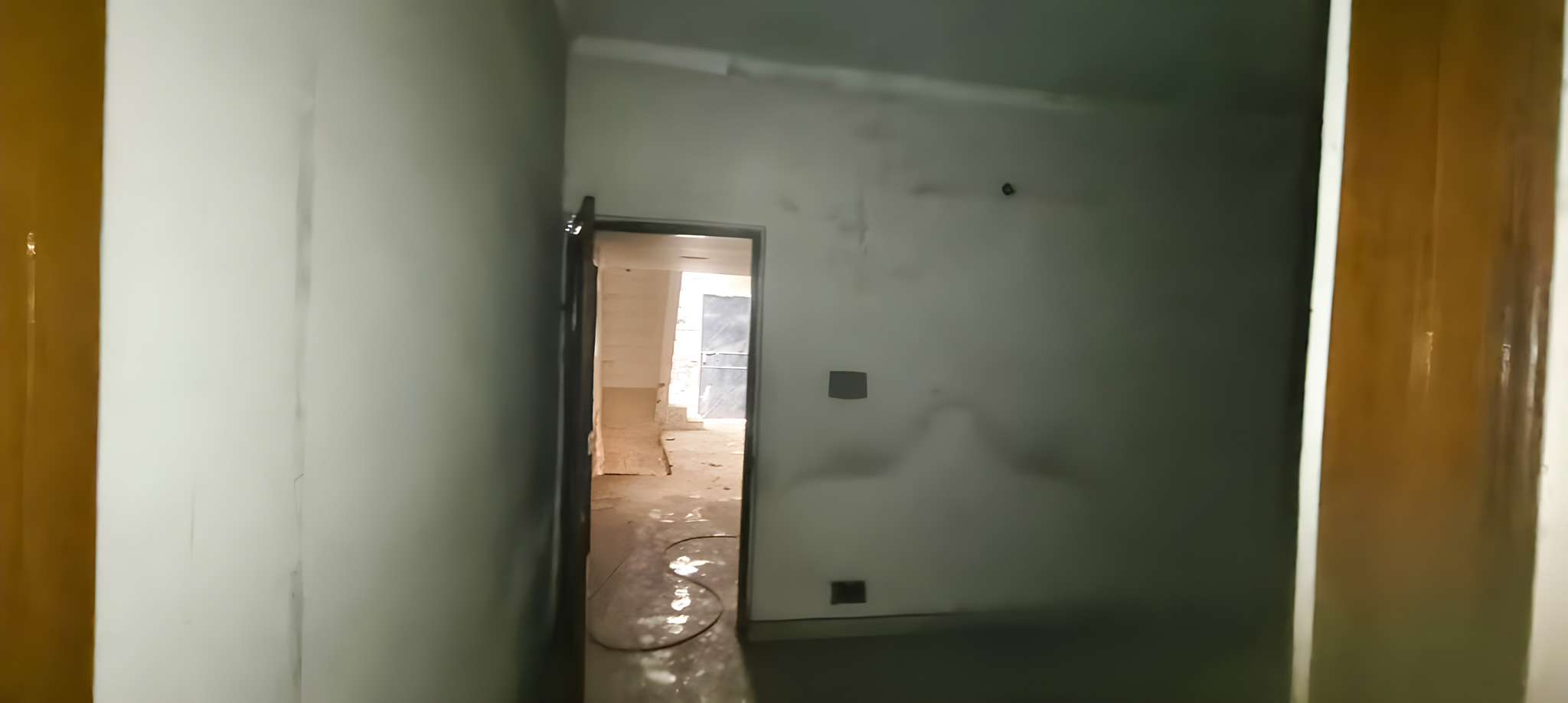904 square feet Individual House for sale in New Delhi — photo 17