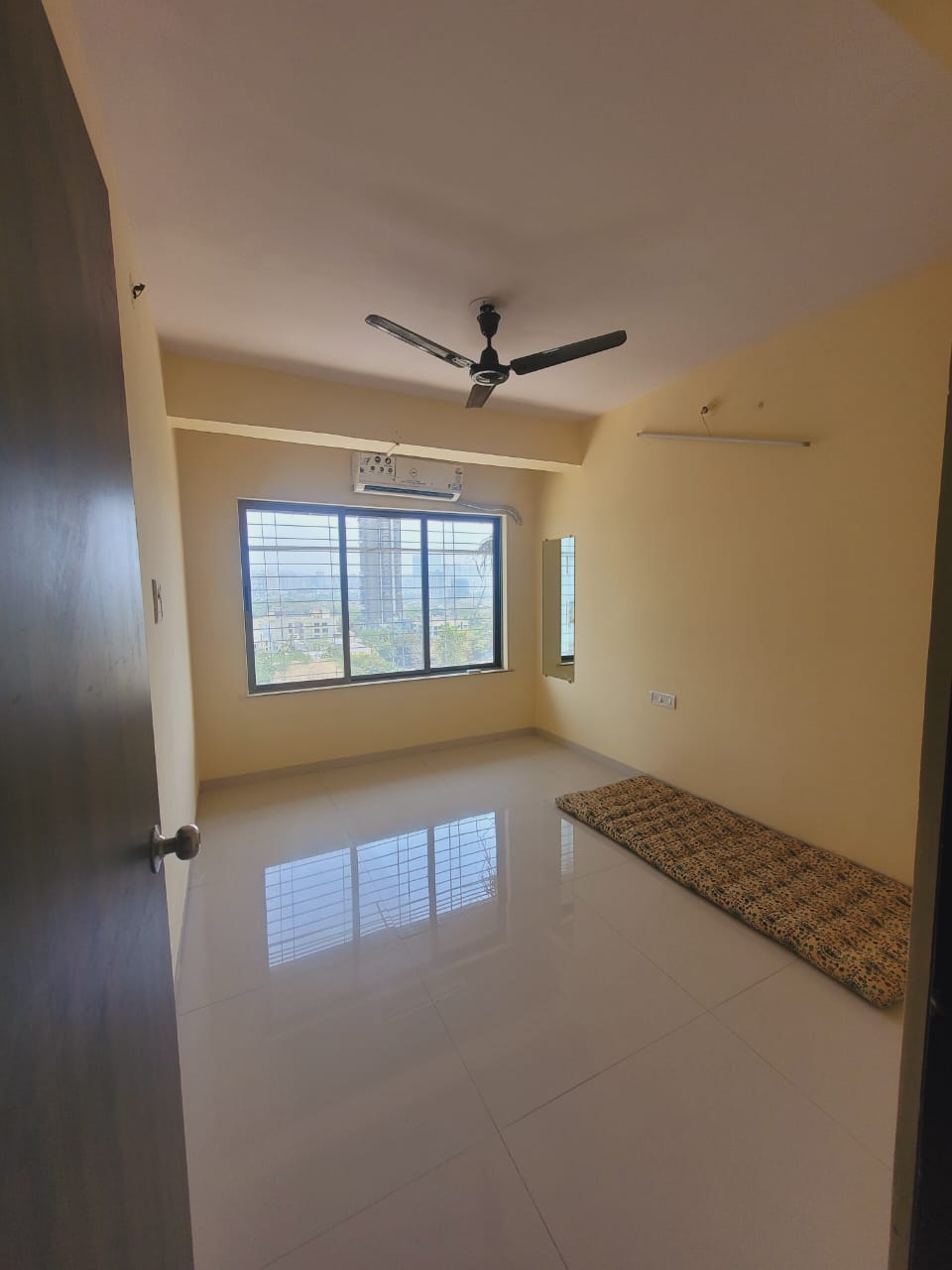 Flat for sale in Mumbai — photo 2