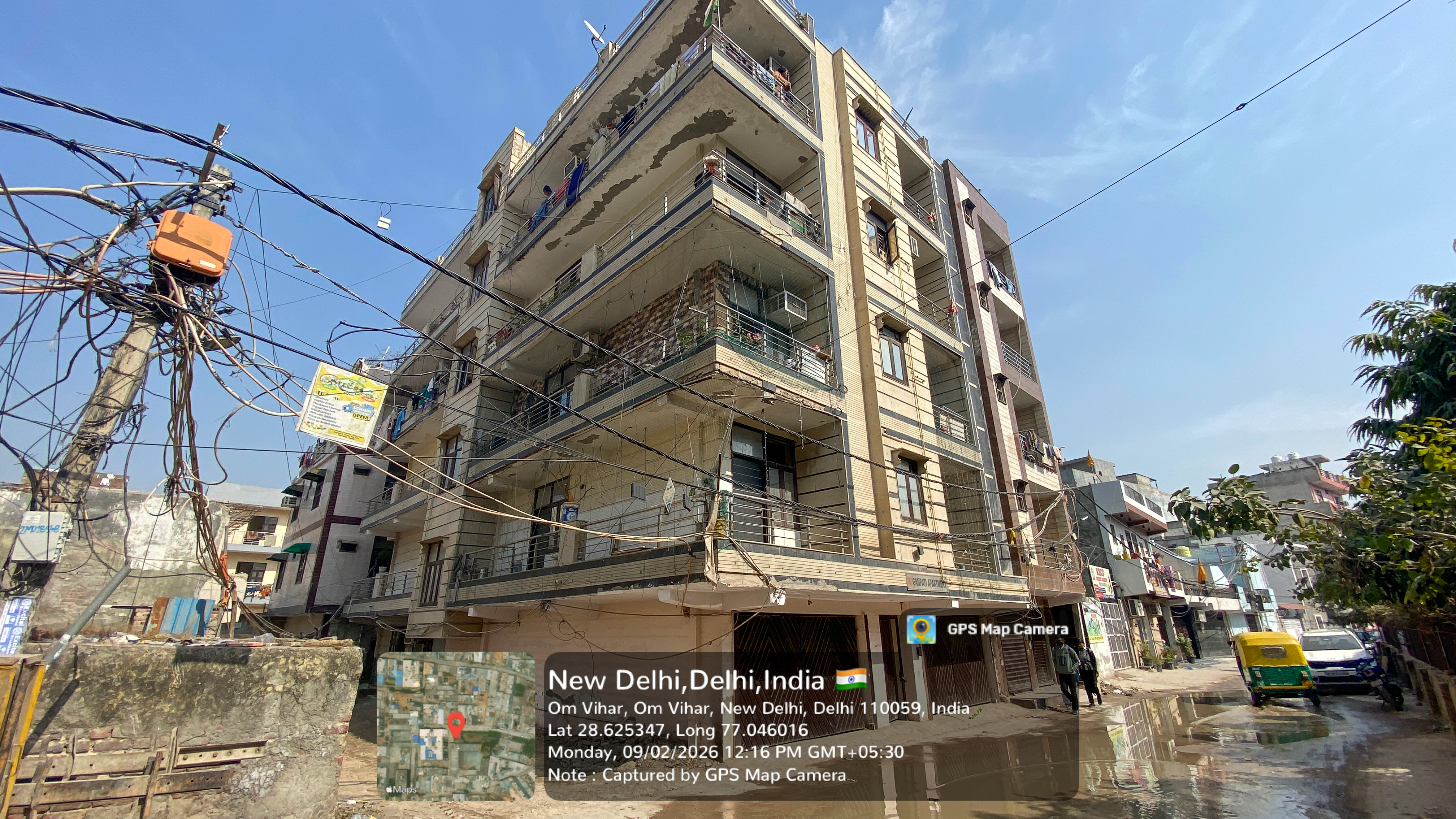 Flat for sale in Mohan Garden, Uttam Nagar, New Delhi New Delhi — photo 1