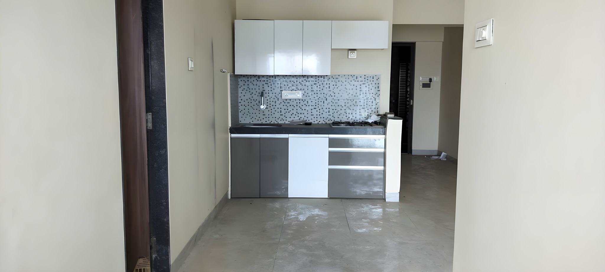 1 BHK Flat for sale in Platinum tower, D N NAGAR Mumbai — photo 11