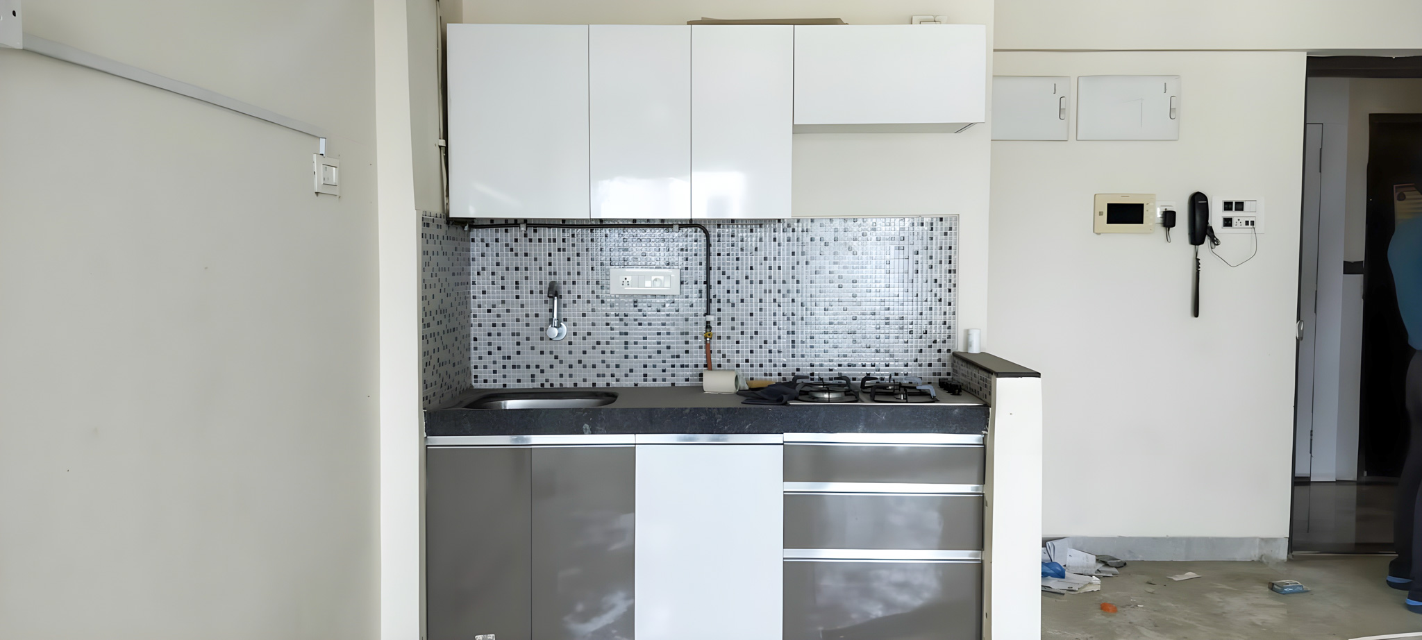 1 BHK Flat for sale in Platinum Tower, D N Nagar Mumbai — photo 1
