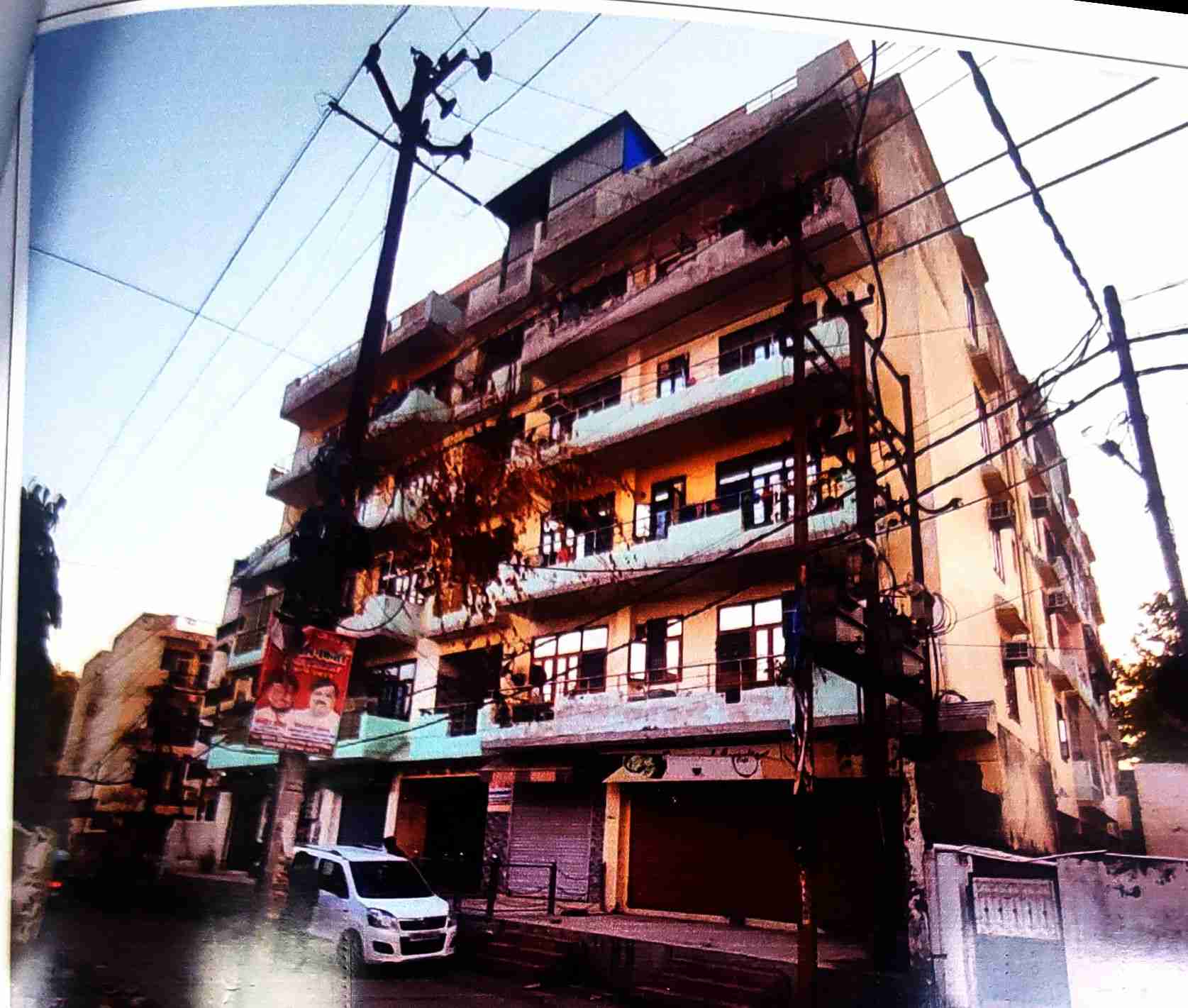 3 BHK Flat for sale in D-8 FOURTH FLOOR ALLAMA IQBAL aPPARTMENT DODHPUR MAFI ALIGARH UP 202001 Aligarh — photo 2
