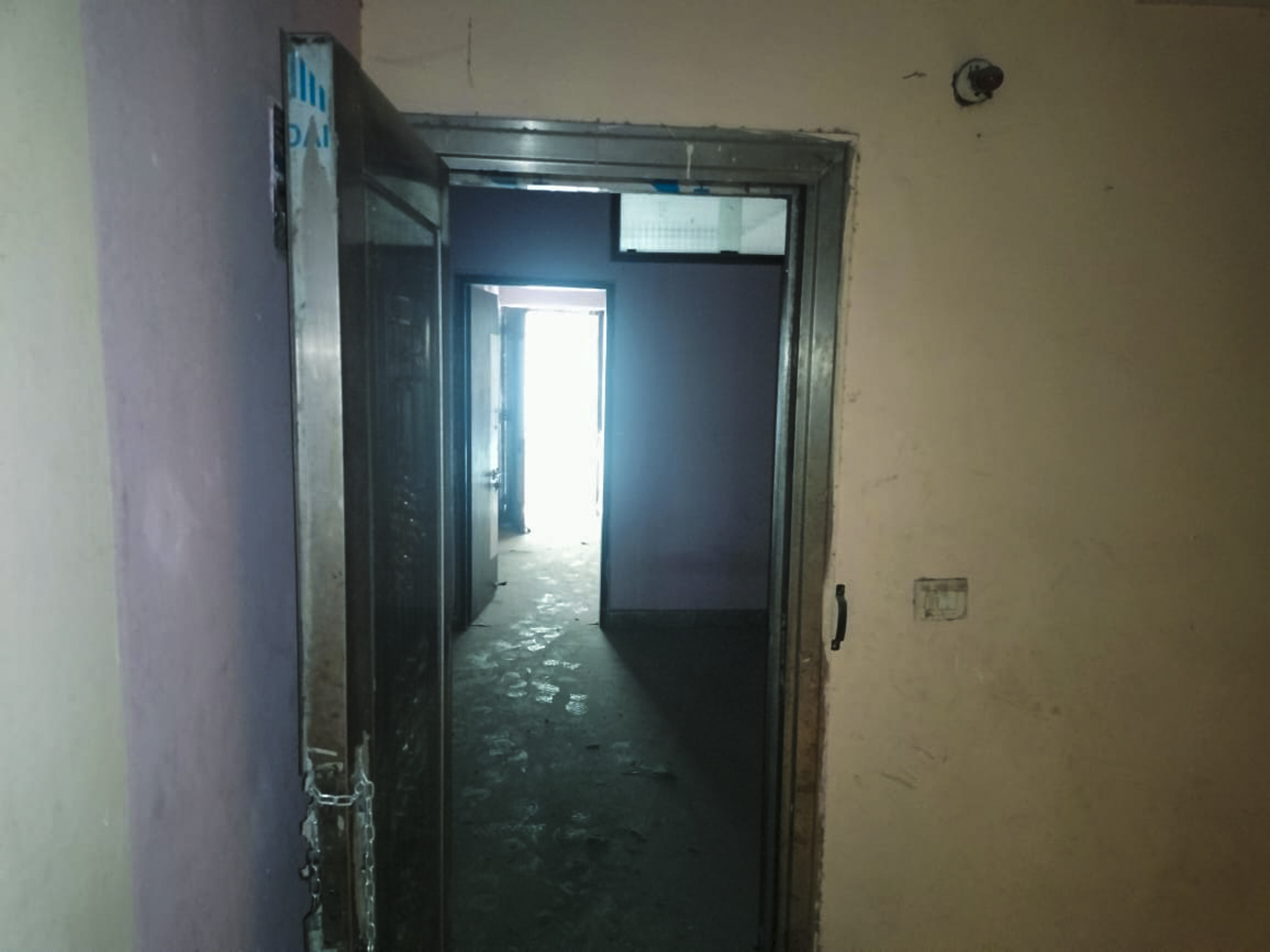 450 square feet Flat for sale in New Delhi — photo 3