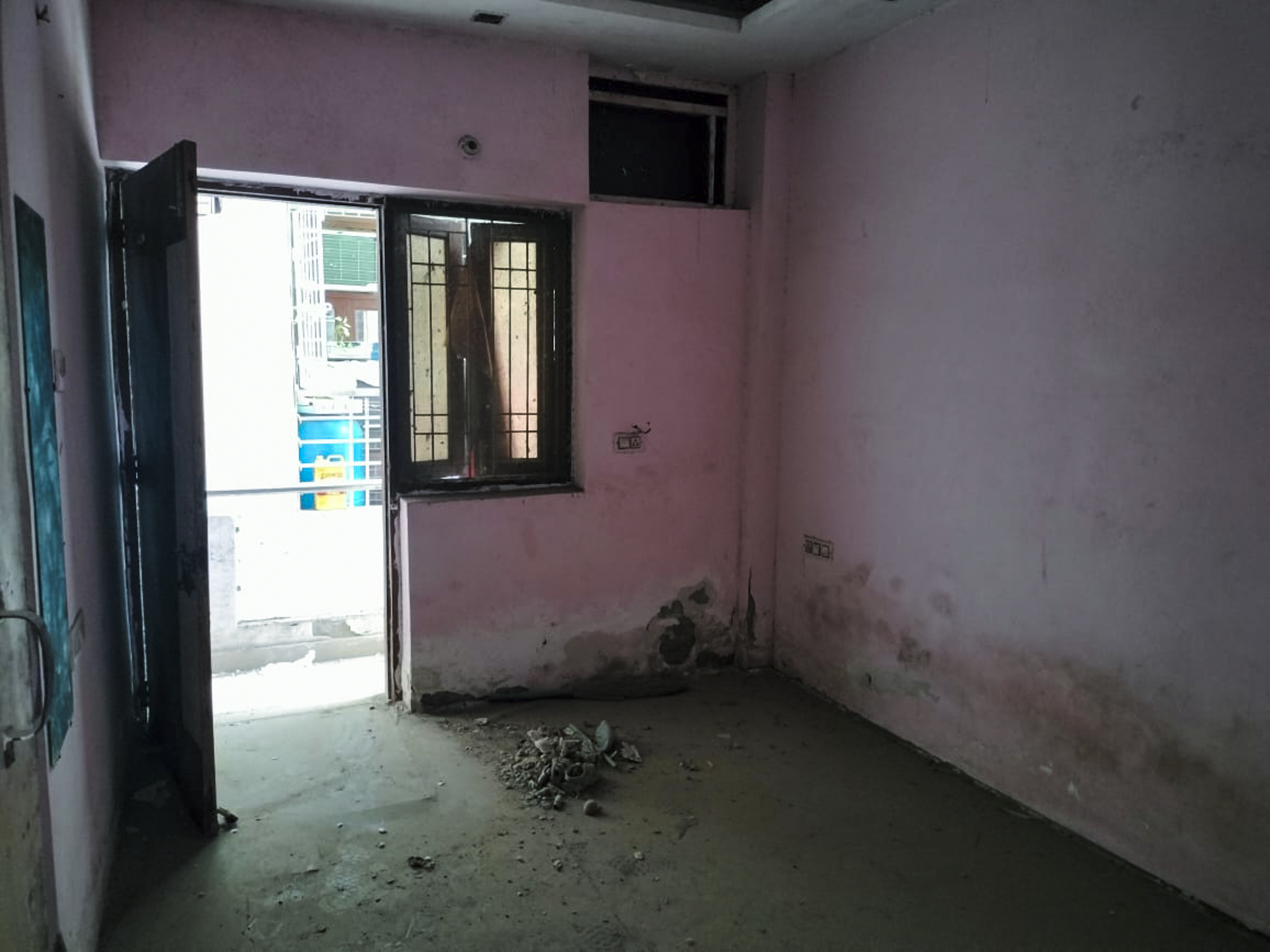 450 square feet Flat for sale in New Delhi — photo 9
