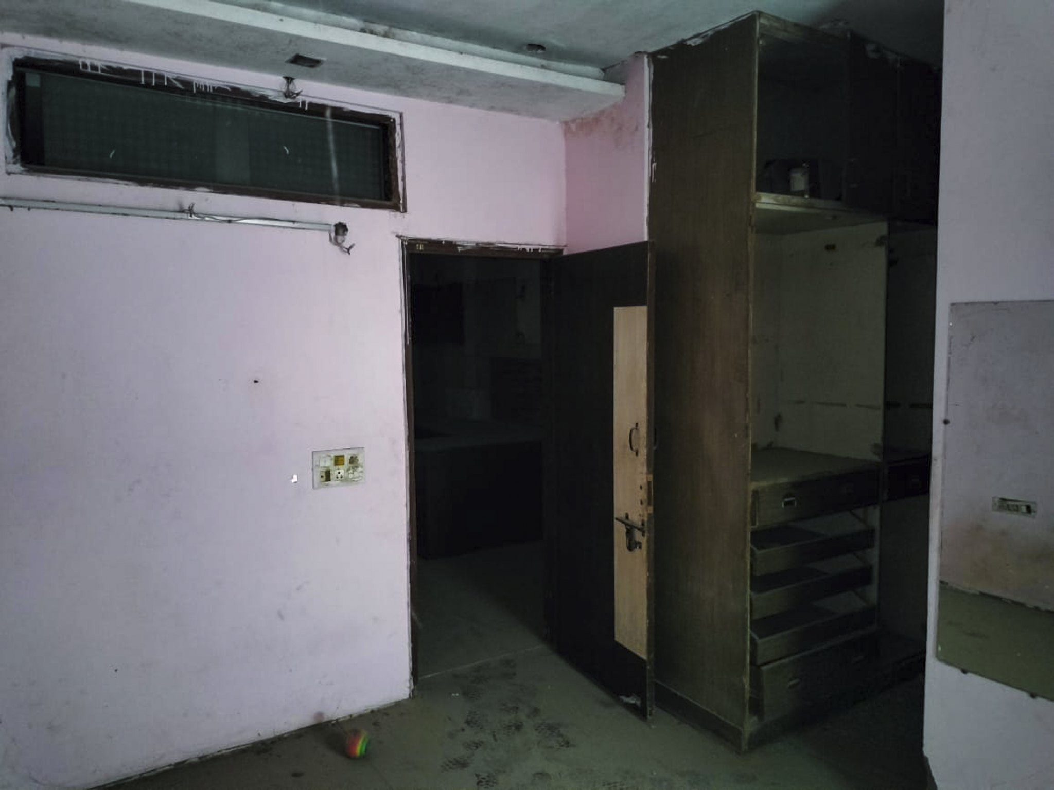450 square feet Flat for sale in New Delhi — photo 12