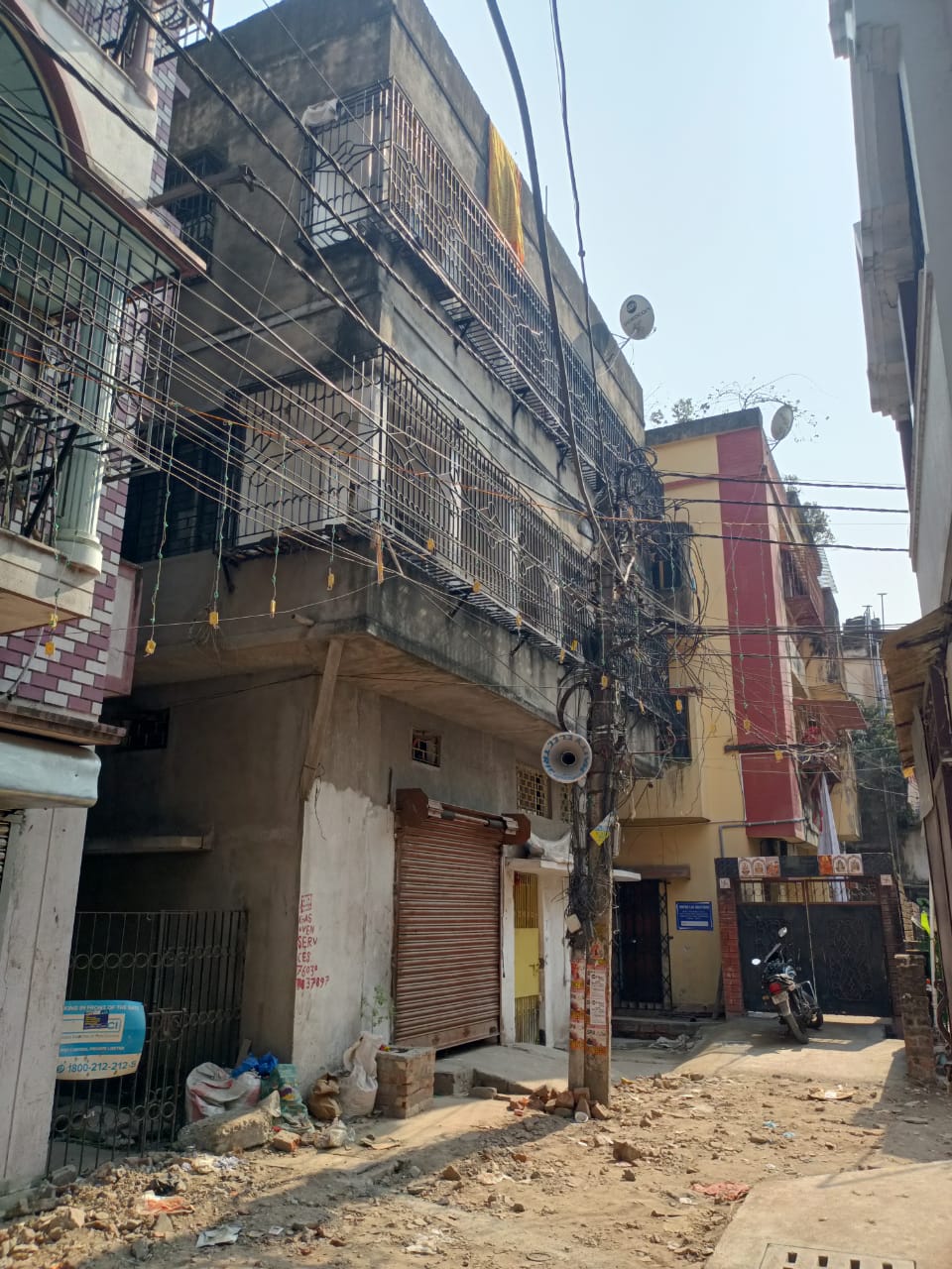 Flat for sale in Lane Beside Chinar Park Aminia Restaurant Bus Stop Chinar Park New Town — photo 2