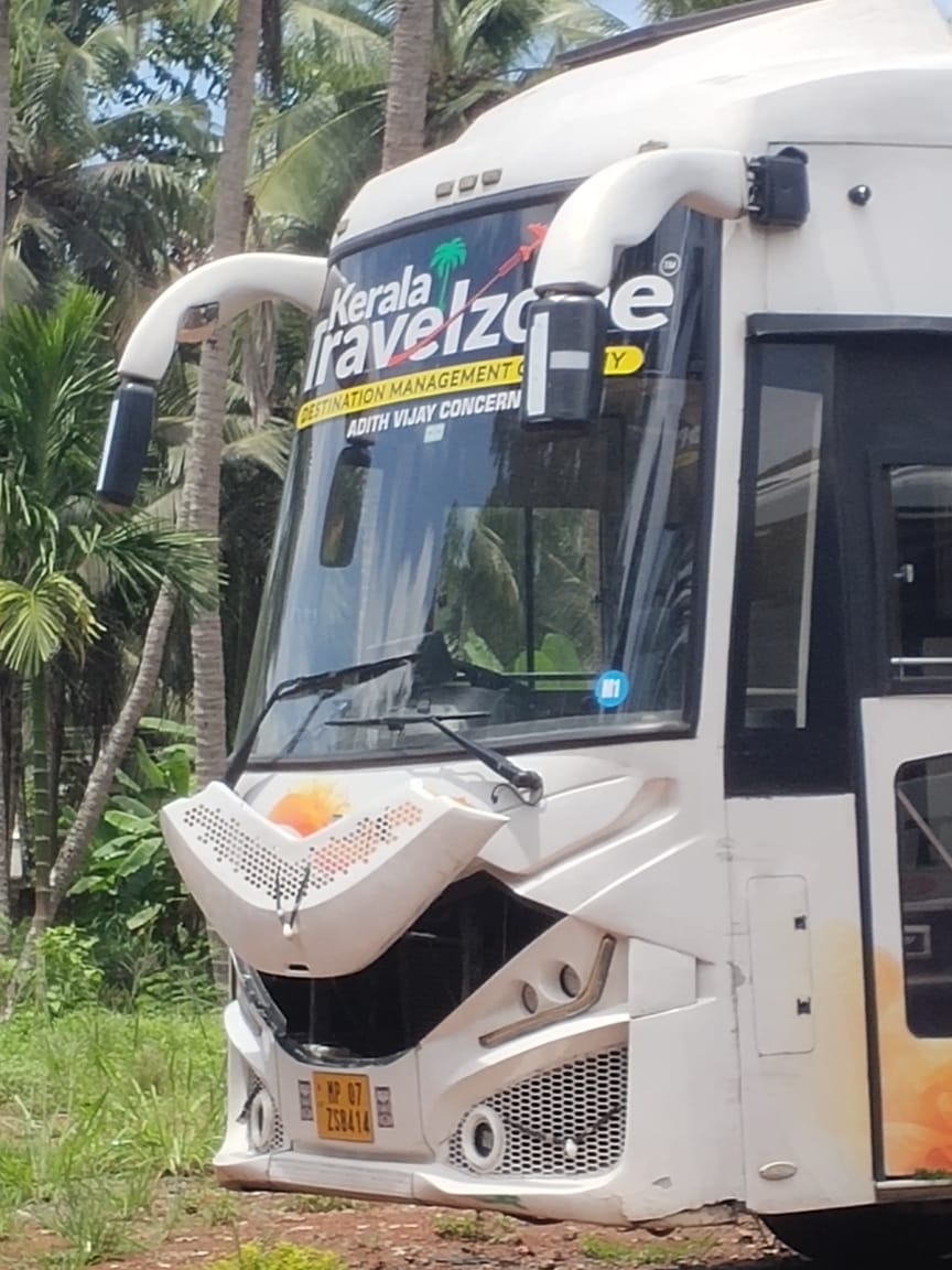 VEERA VAHANA MAHA SAMRAT BUS for sale in Pantheeramkavu — photo 1