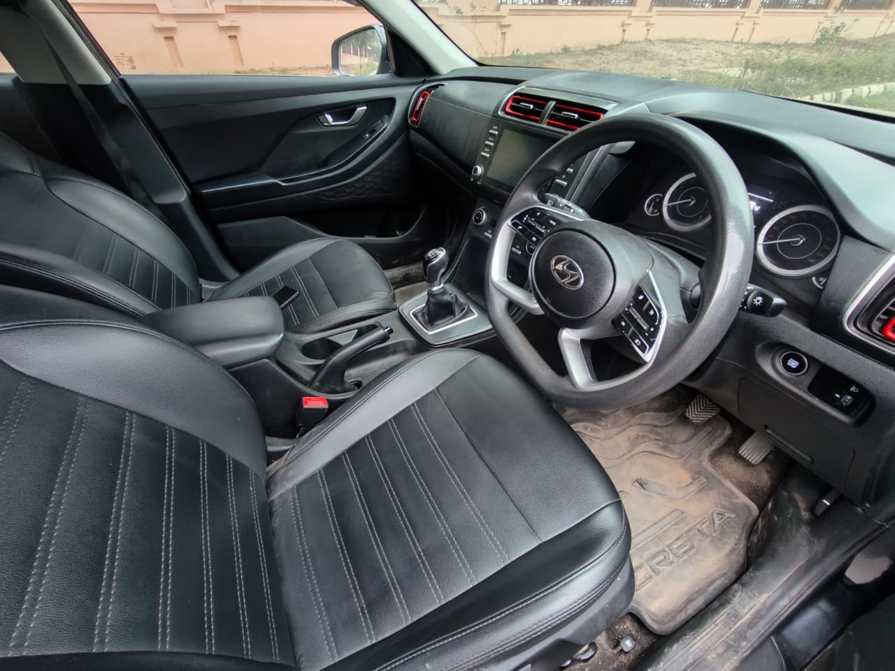 CAR HYUNDAI CRETA 1.5 MPI MTS+SE for sale in H NO. 42, ASAR MOHALLA, VILLAGE SABHAPUR, KARWAL NAGAR New Delhi — photo 3