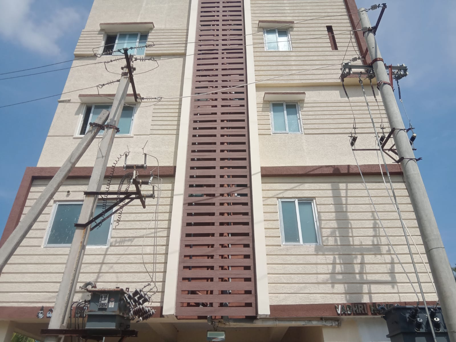 Flat for sale in APSEZ Multi Product Special Economic Zone — photo 1