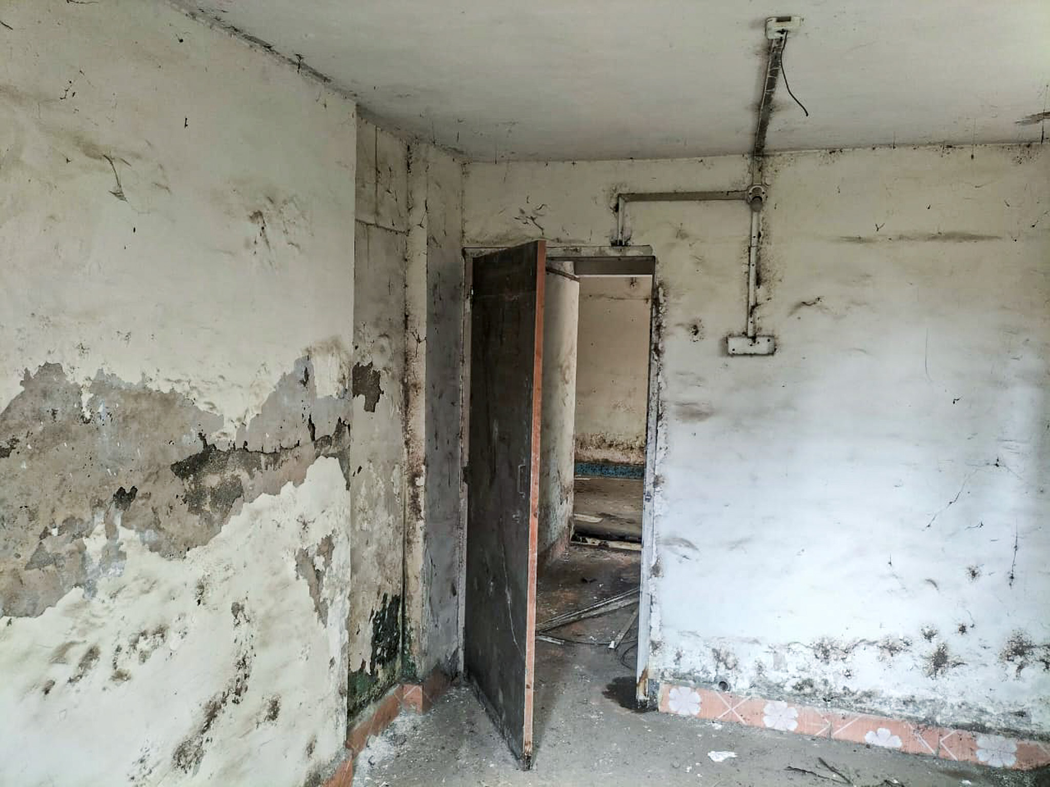2 BHK Flat for sale in NEW RADHE KRISHNA CHSL, HANUMAN NAGAR Kharbav — photo 5