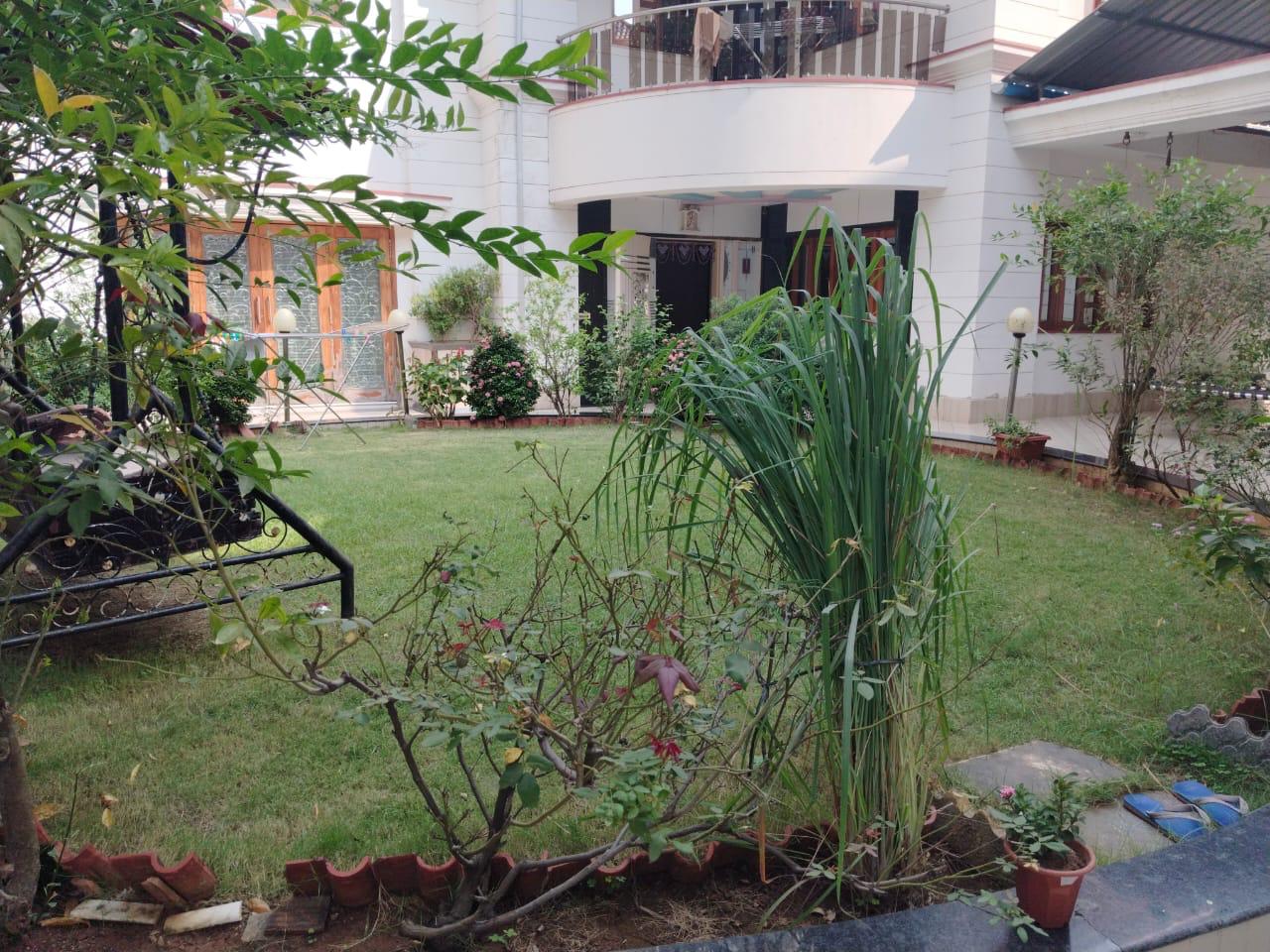 6 BHK Bungalow for sale in Ganga Yamuna, Piplod , Surat. Surat — photo 5